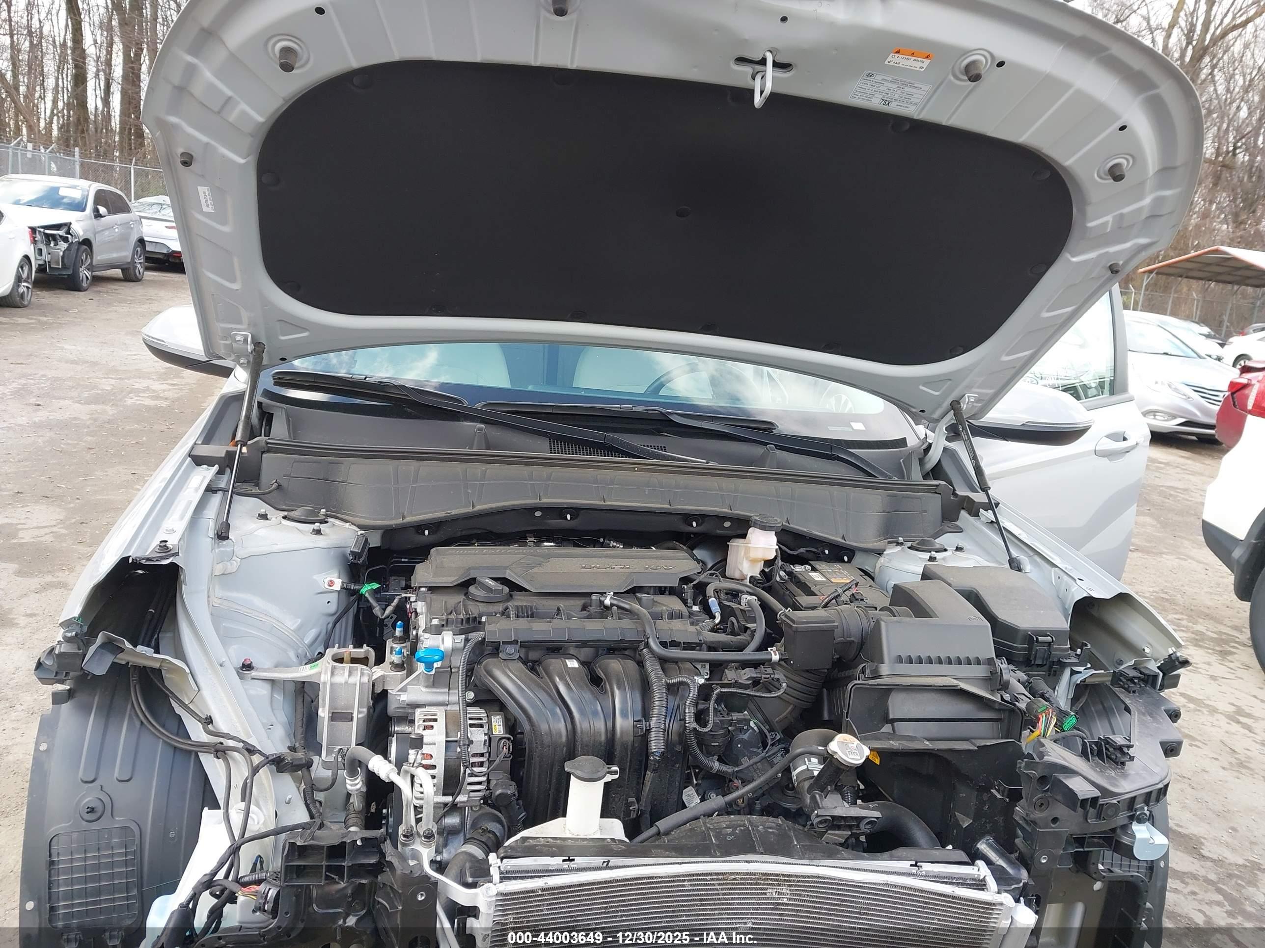HYUNDAI KONA image 10