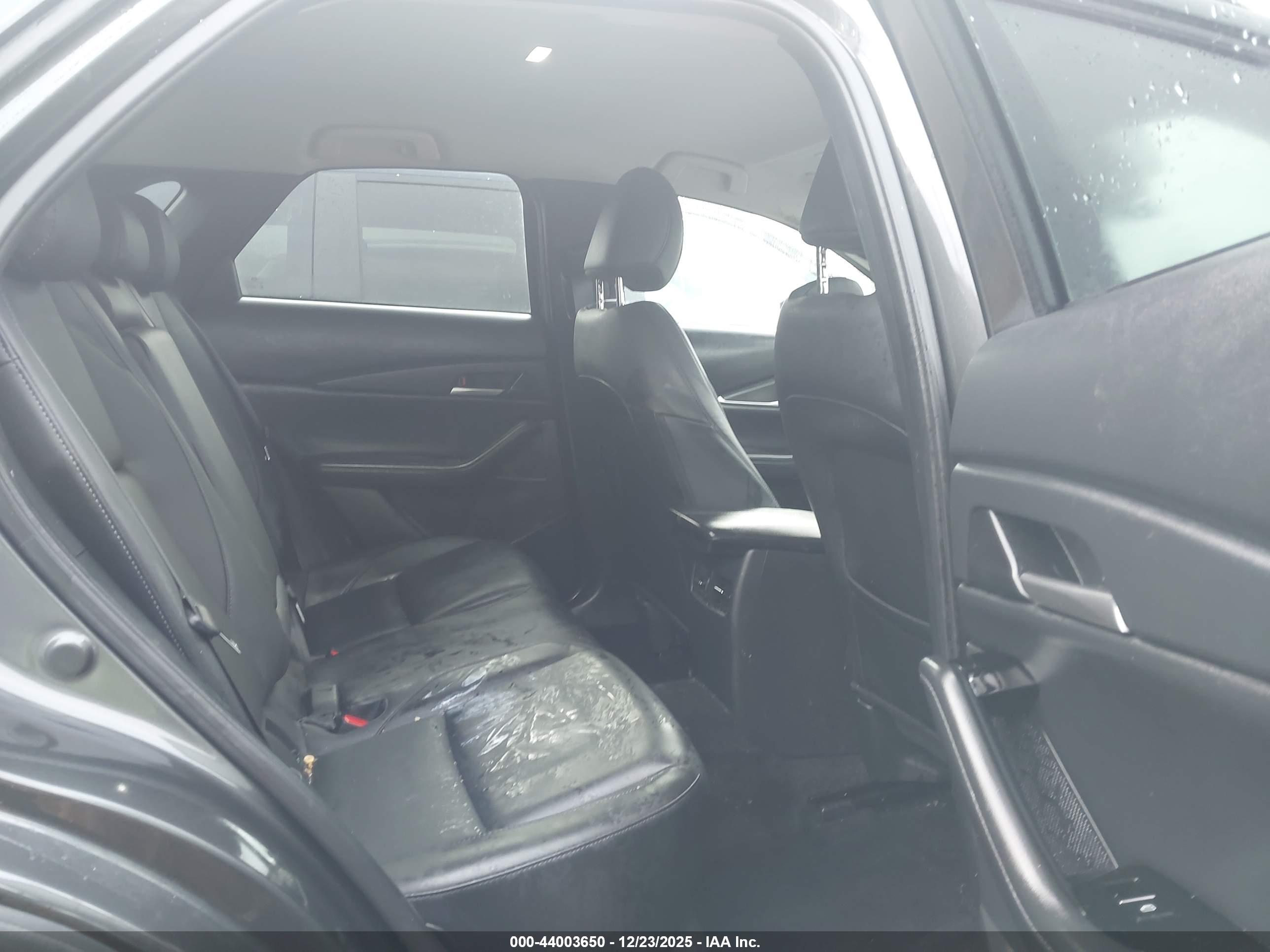 MAZDA CX-30 image 8
