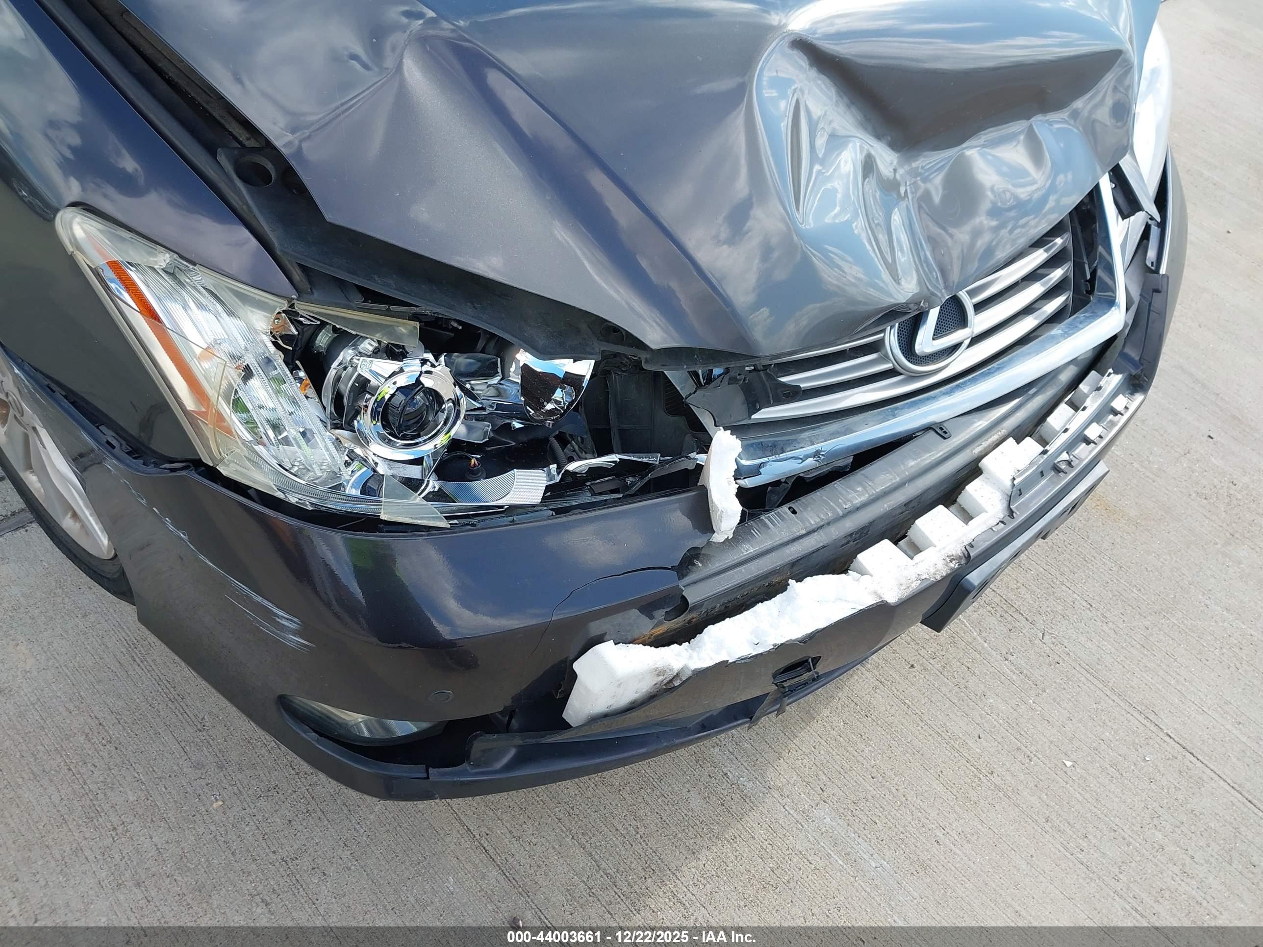 LEXUS ES image 6