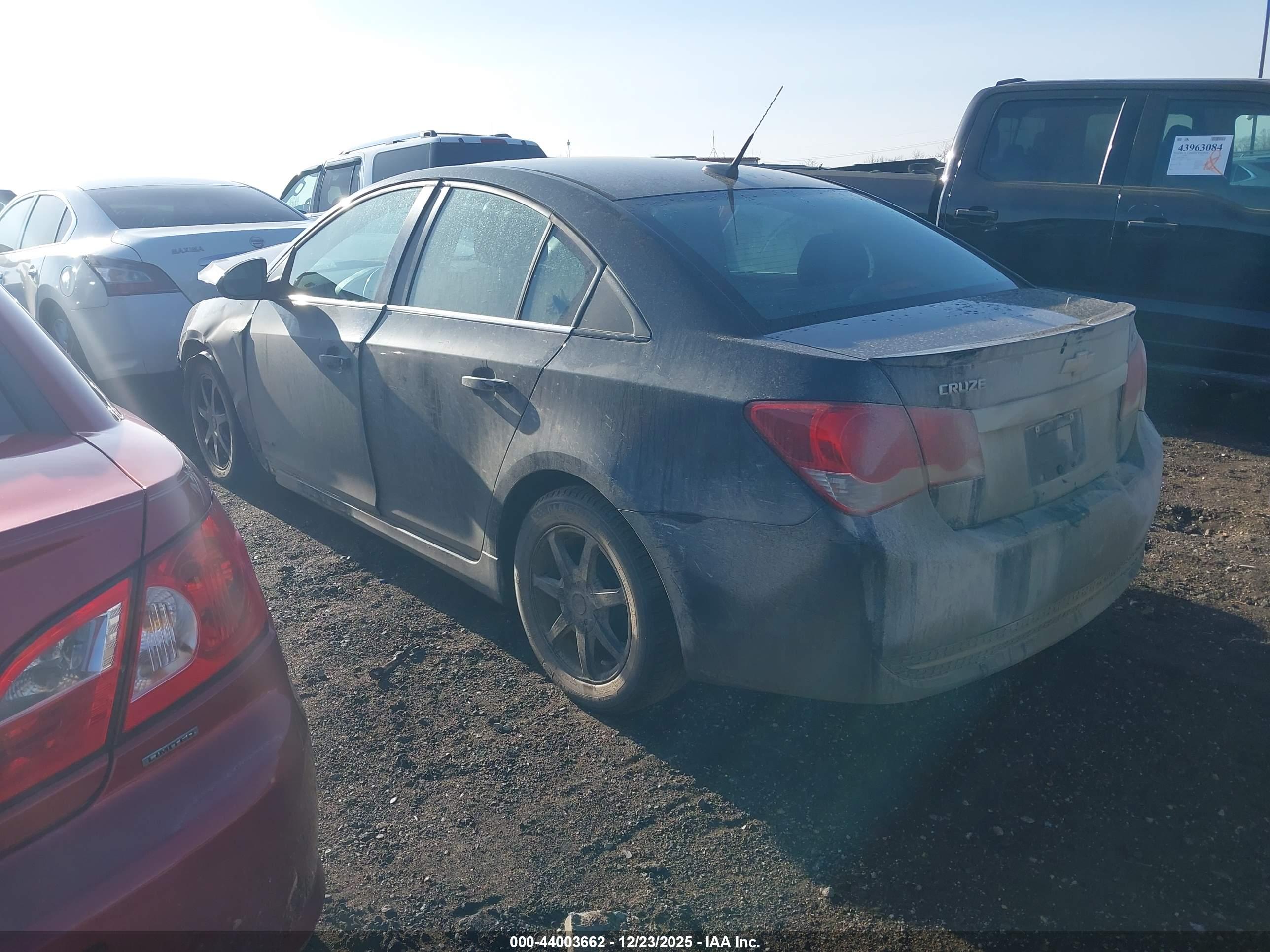 CHEVROLET CRUZE image 3