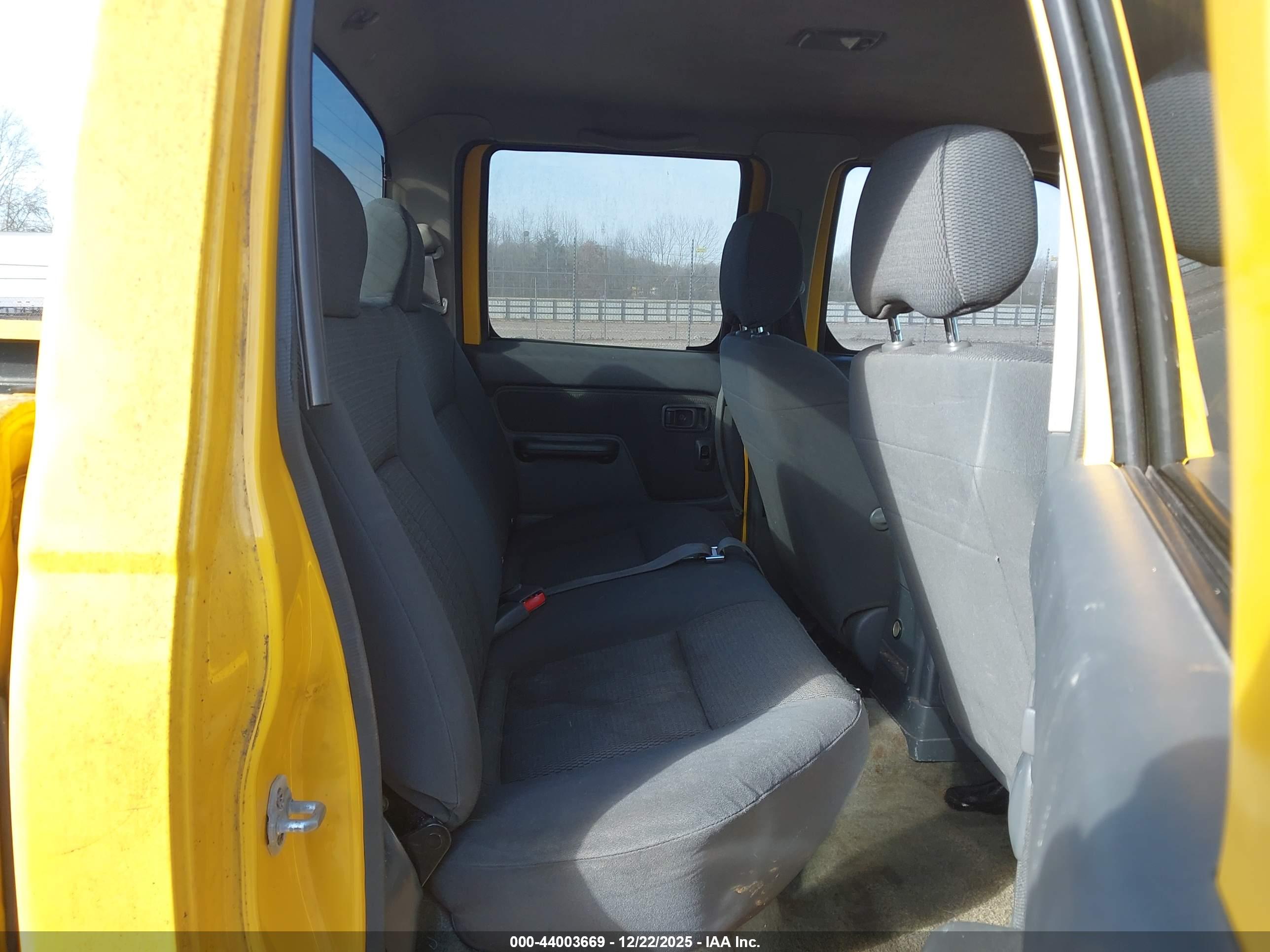 NISSAN FRONTIER image 8