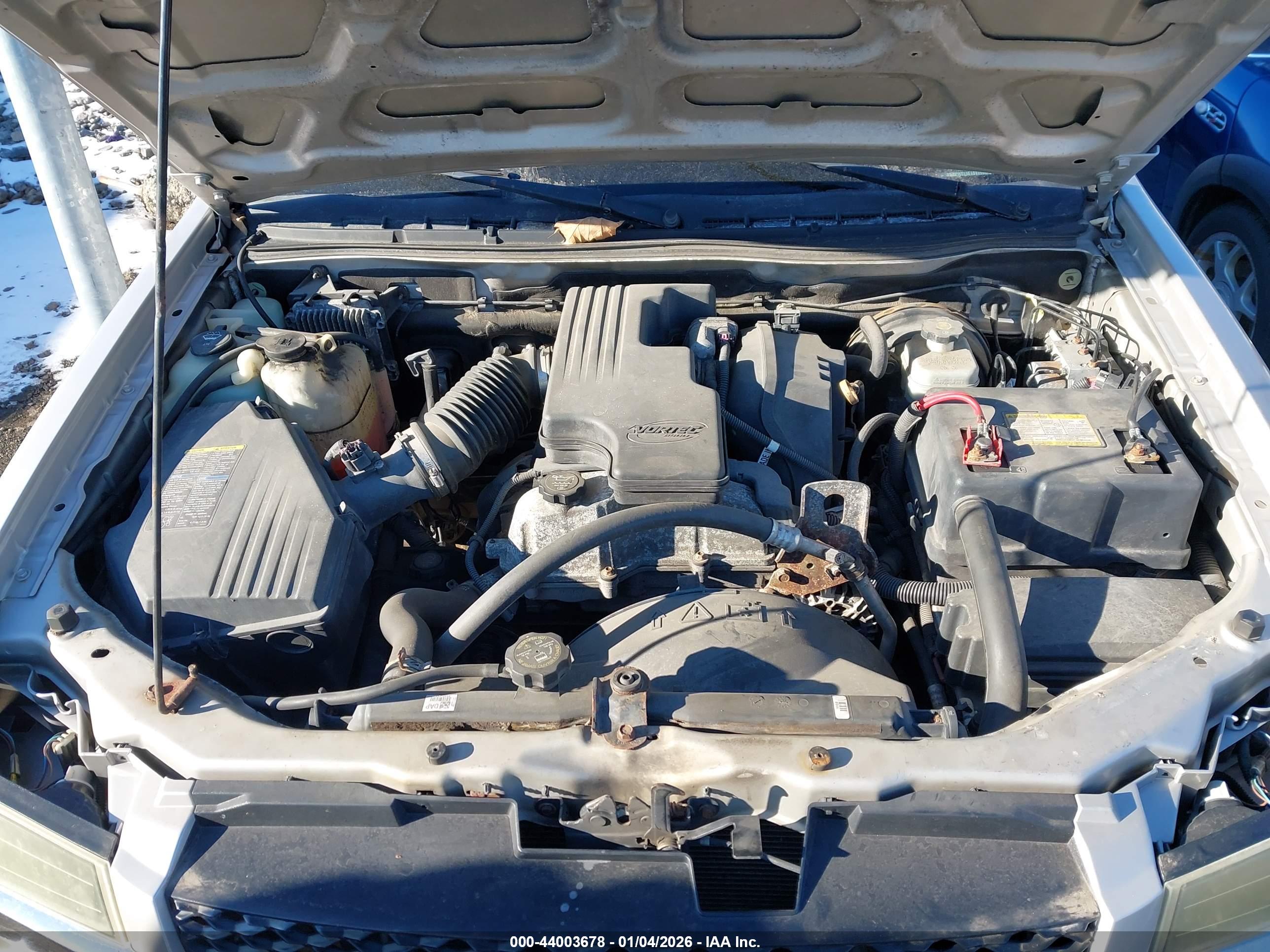 CHEVROLET COLORADO image 10