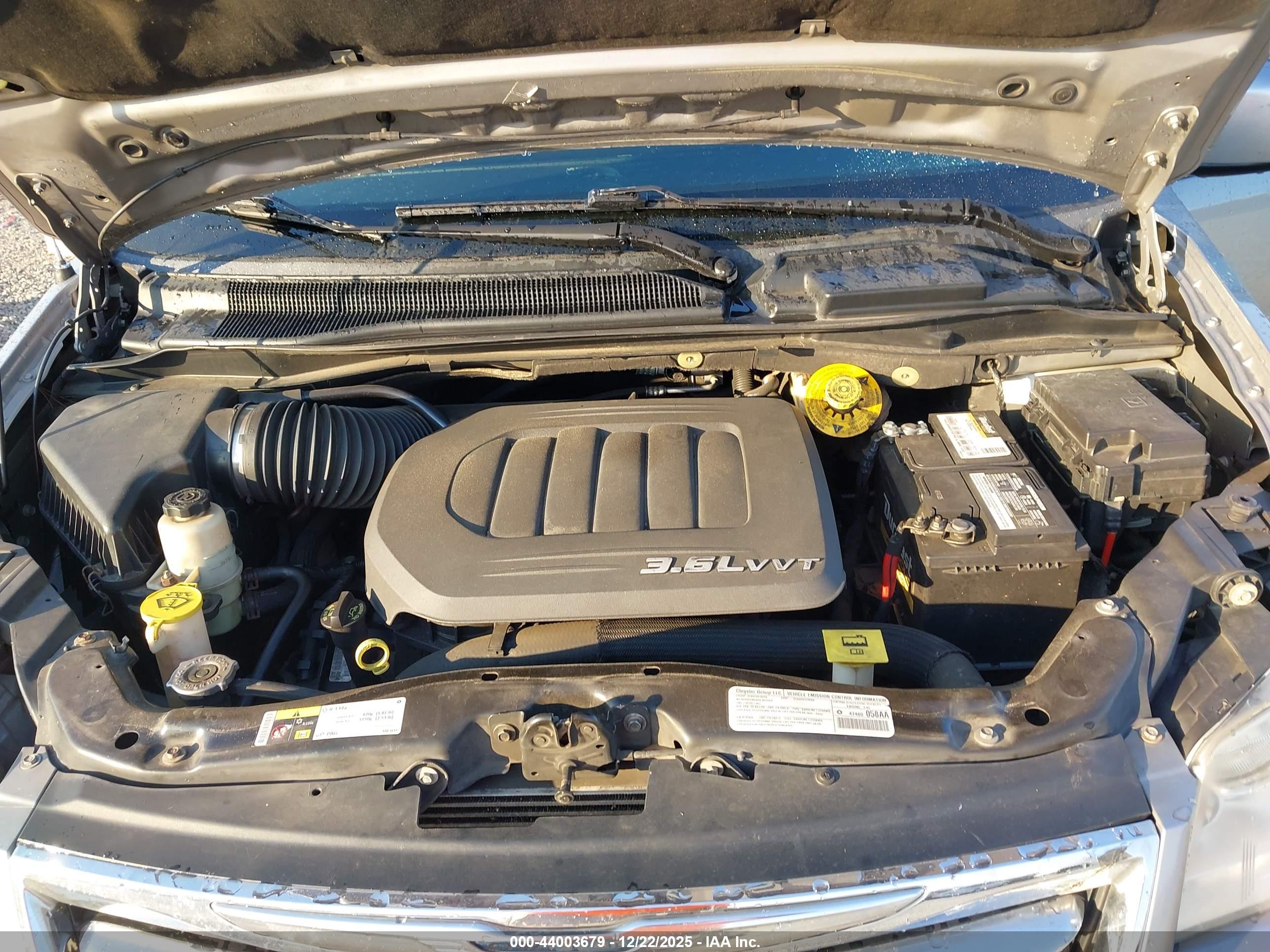 CHRYSLER TOWN image 10