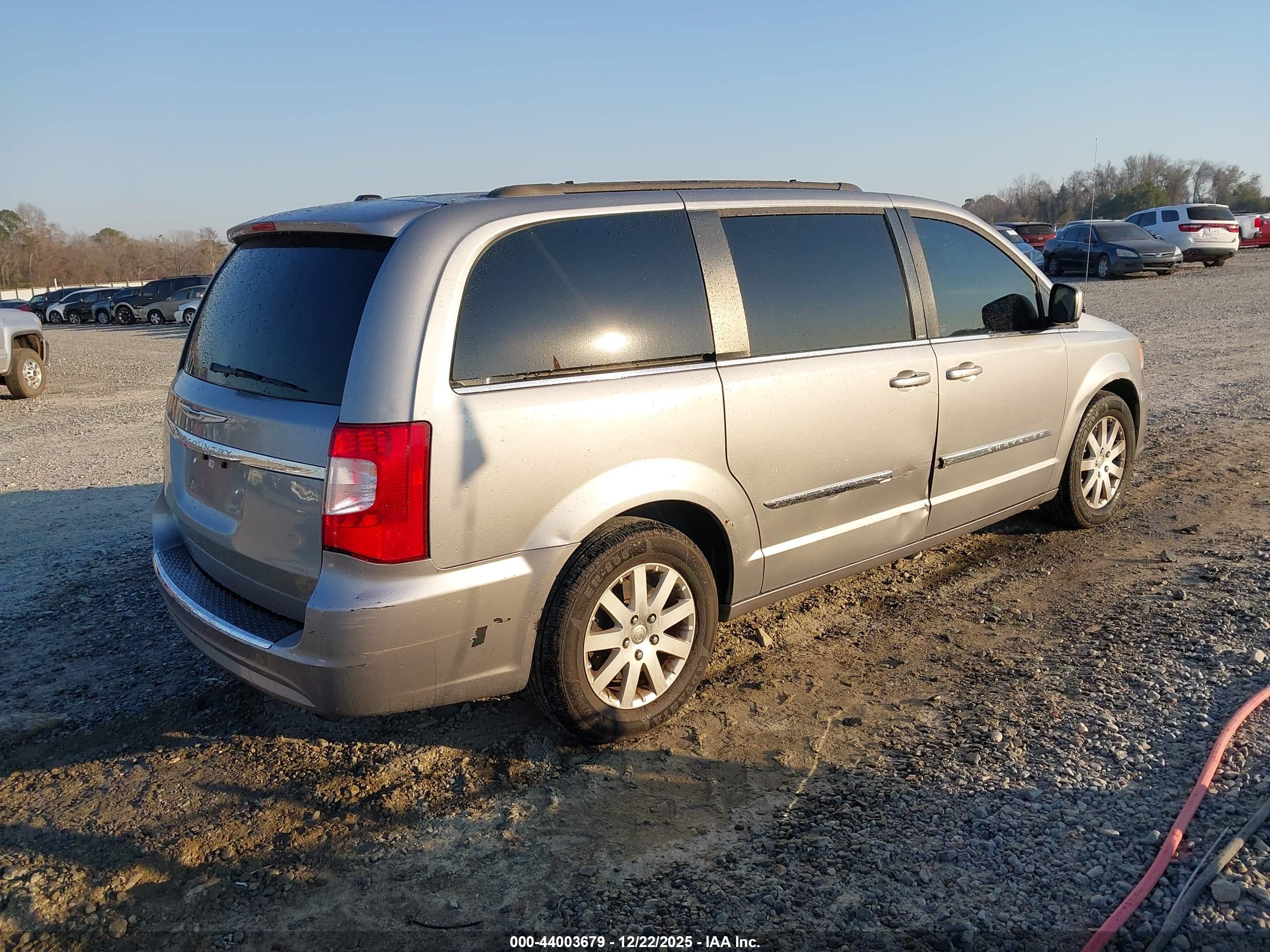 CHRYSLER TOWN image 4
