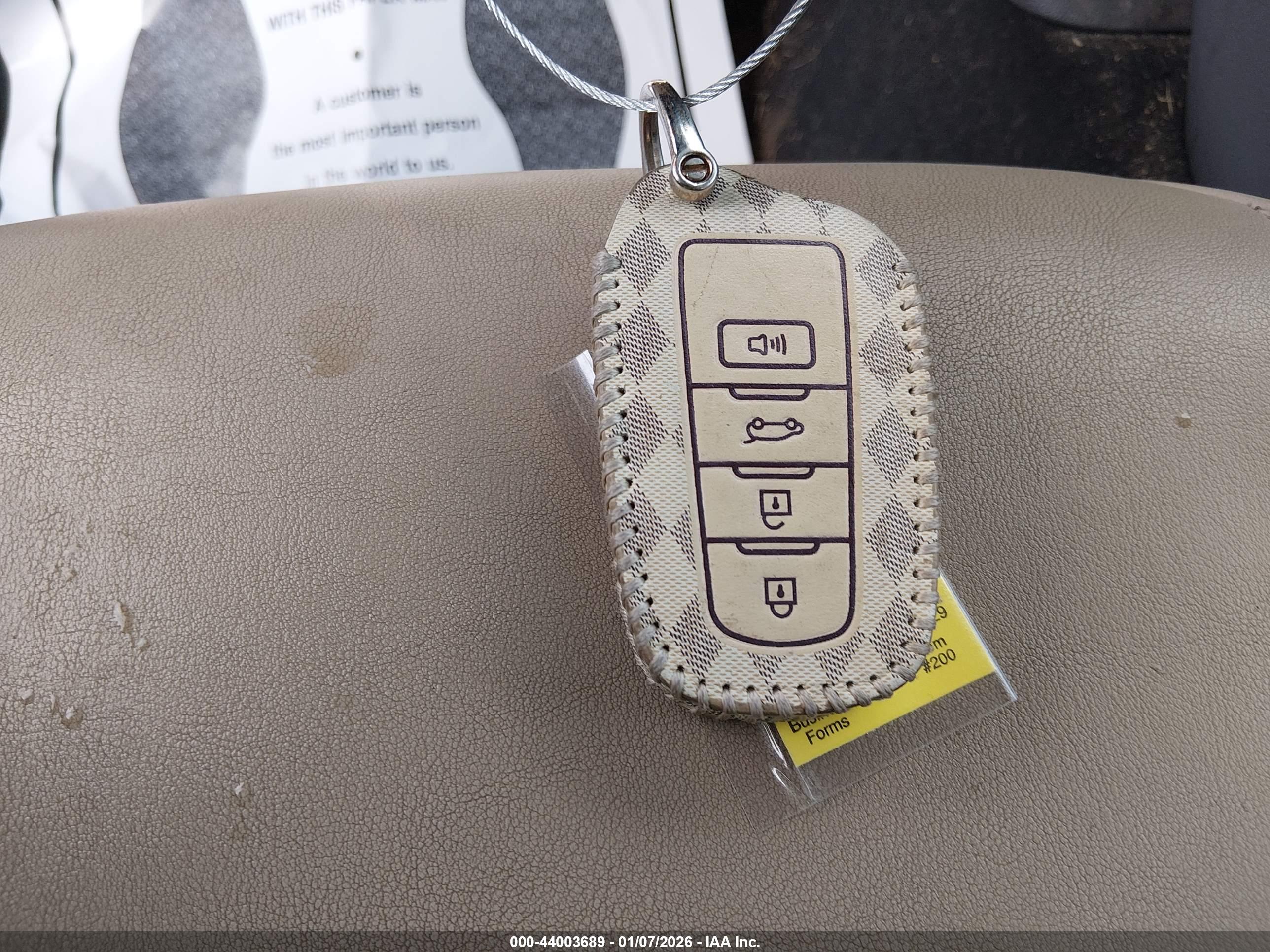 TOYOTA PRIUS image 11