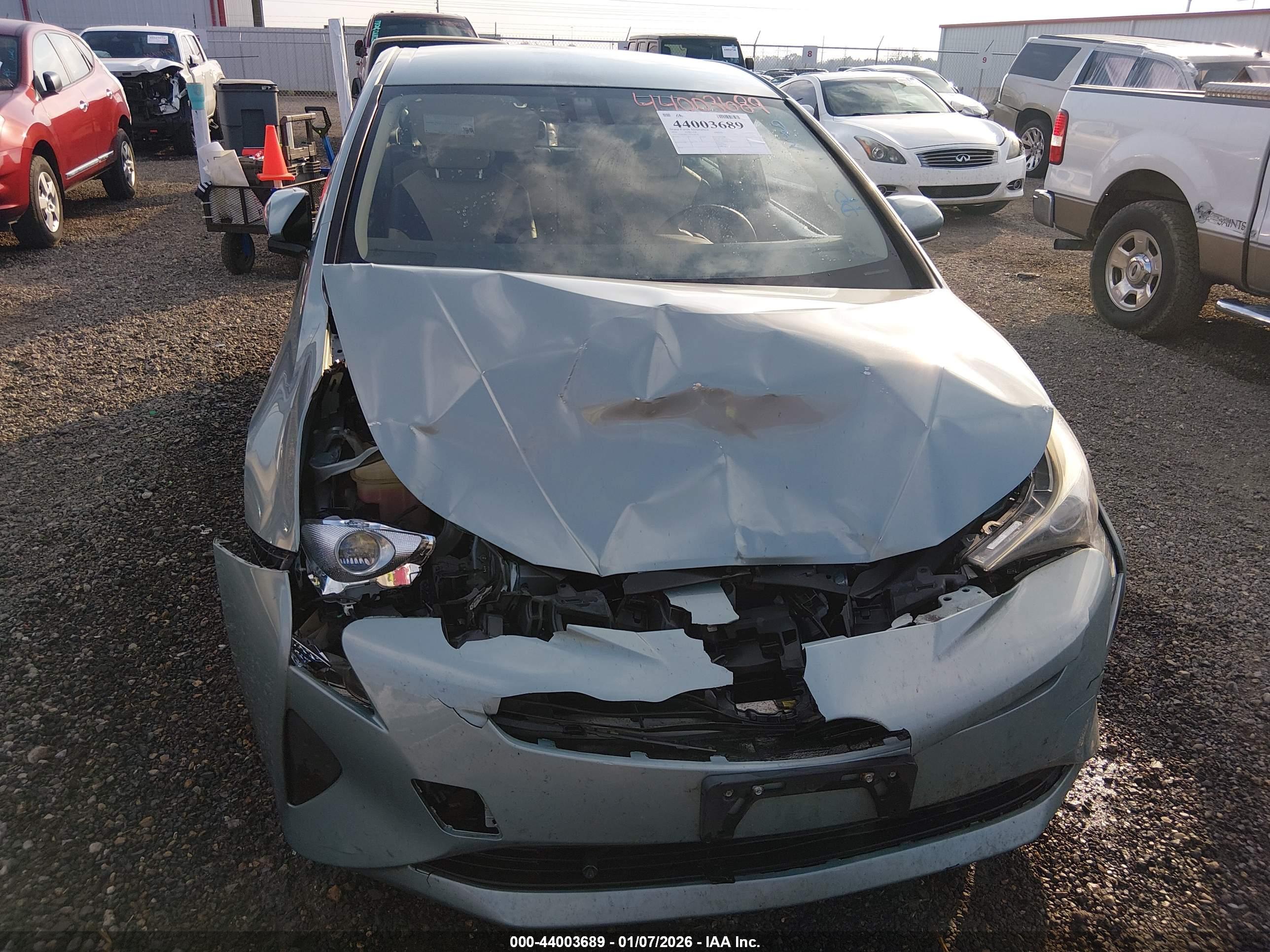 TOYOTA PRIUS image 6