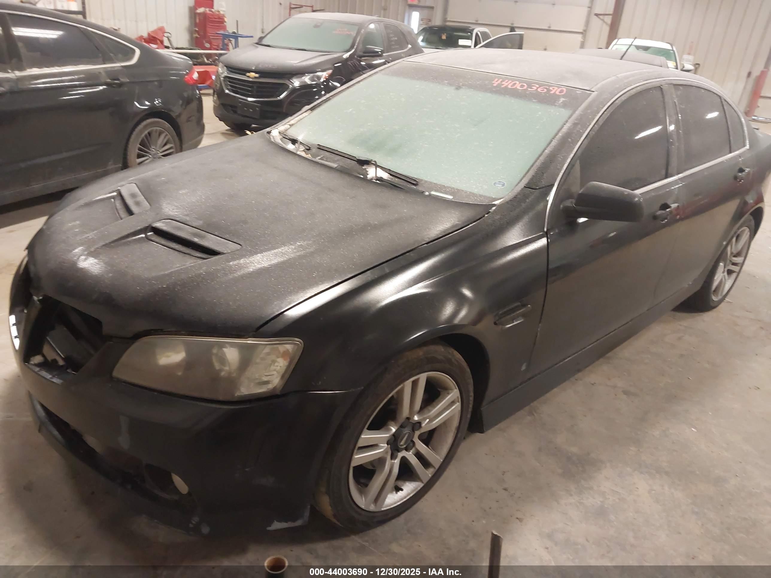 PONTIAC G8 image 2