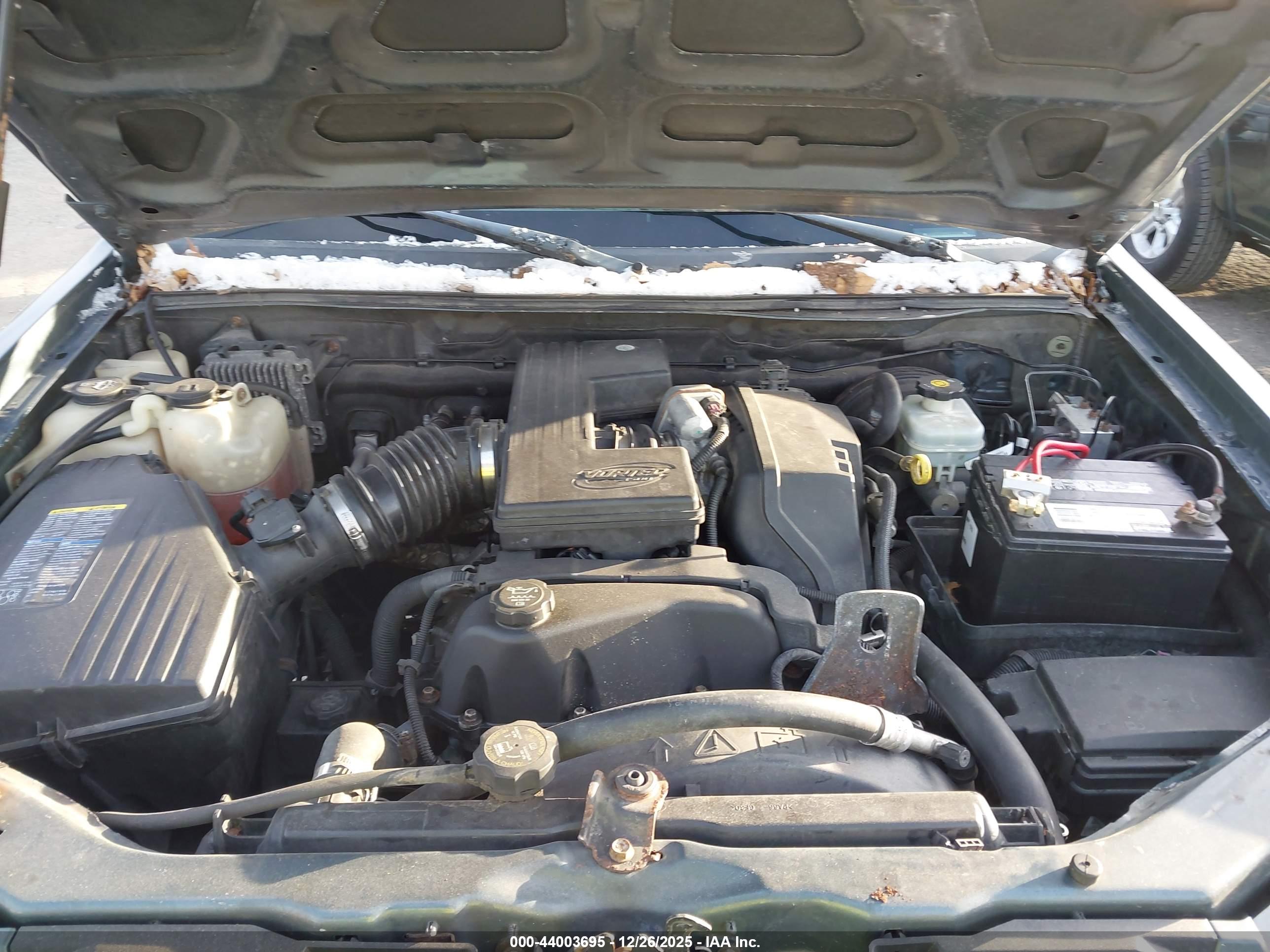 CHEVROLET COLORADO image 10