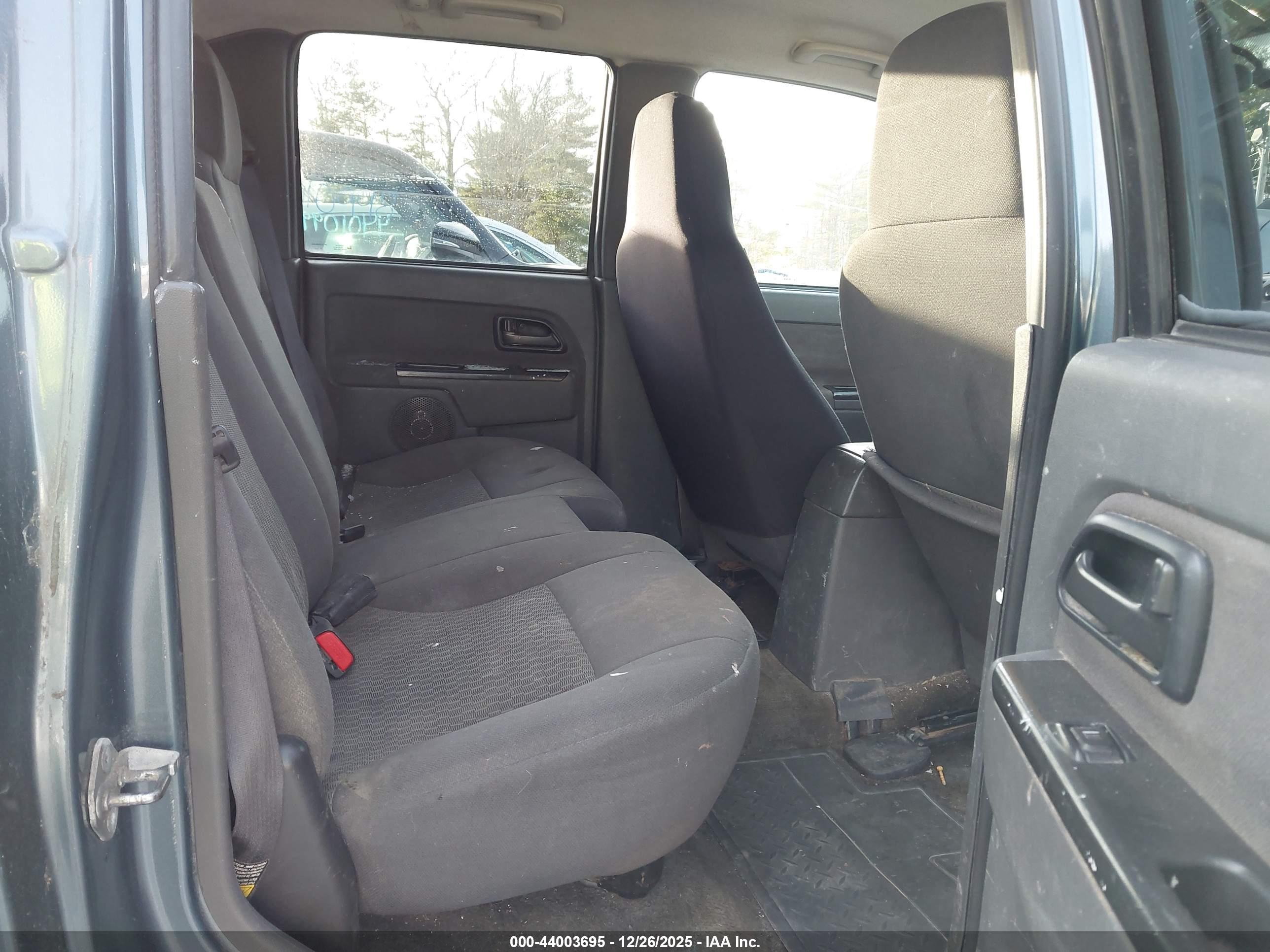 CHEVROLET COLORADO image 8