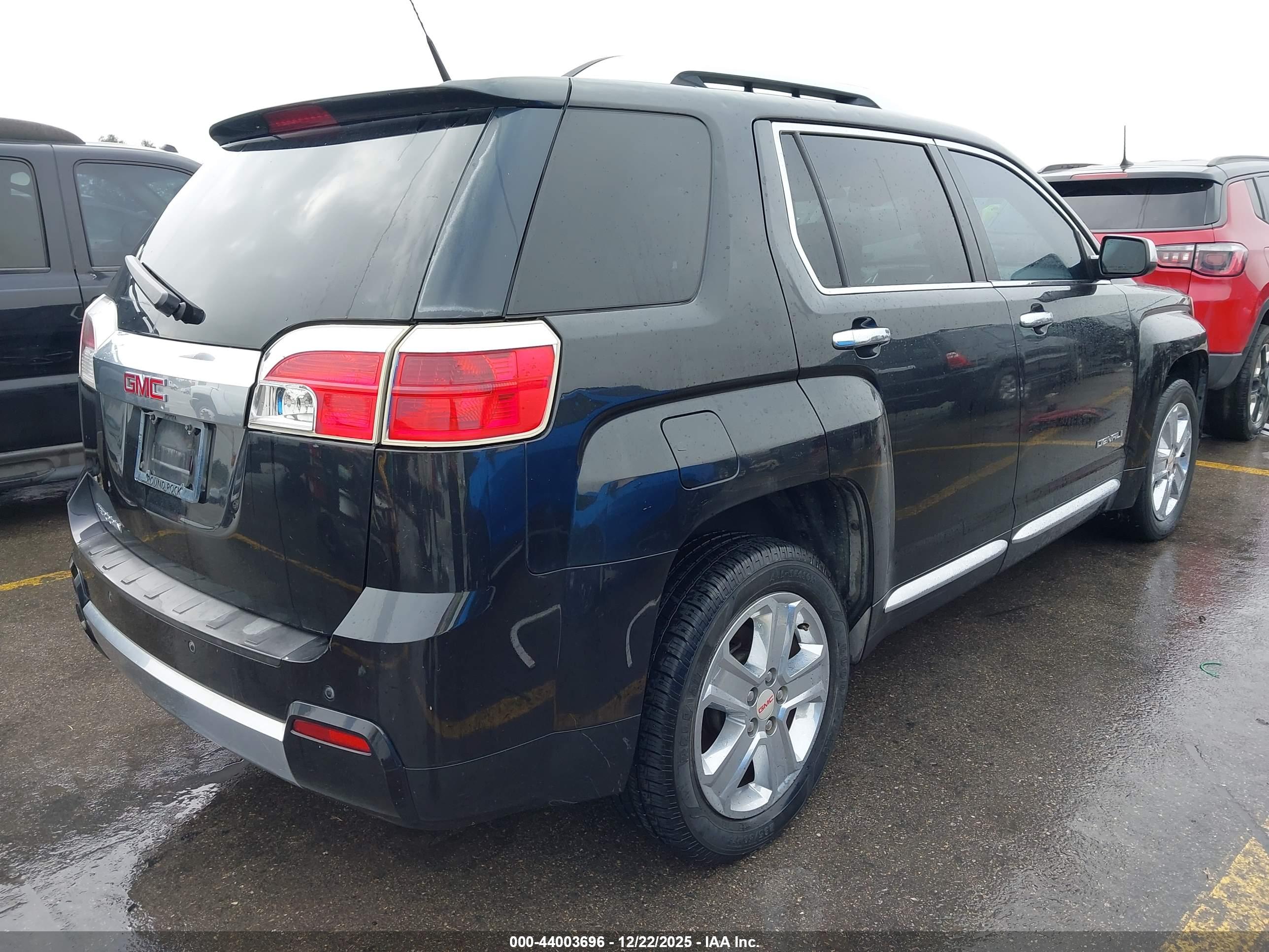 GMC TERRAIN image 4