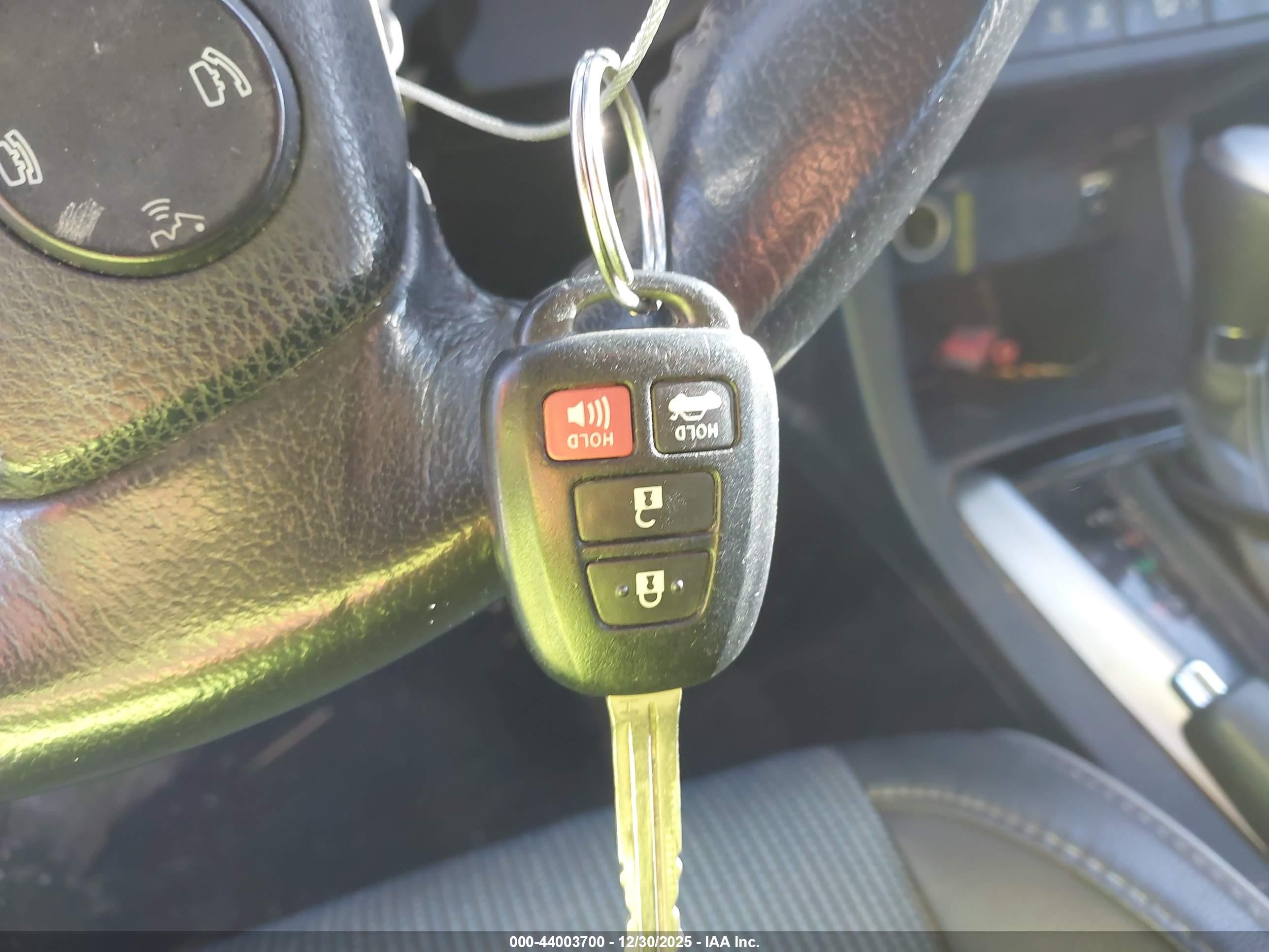 TOYOTA COROLLA image 11