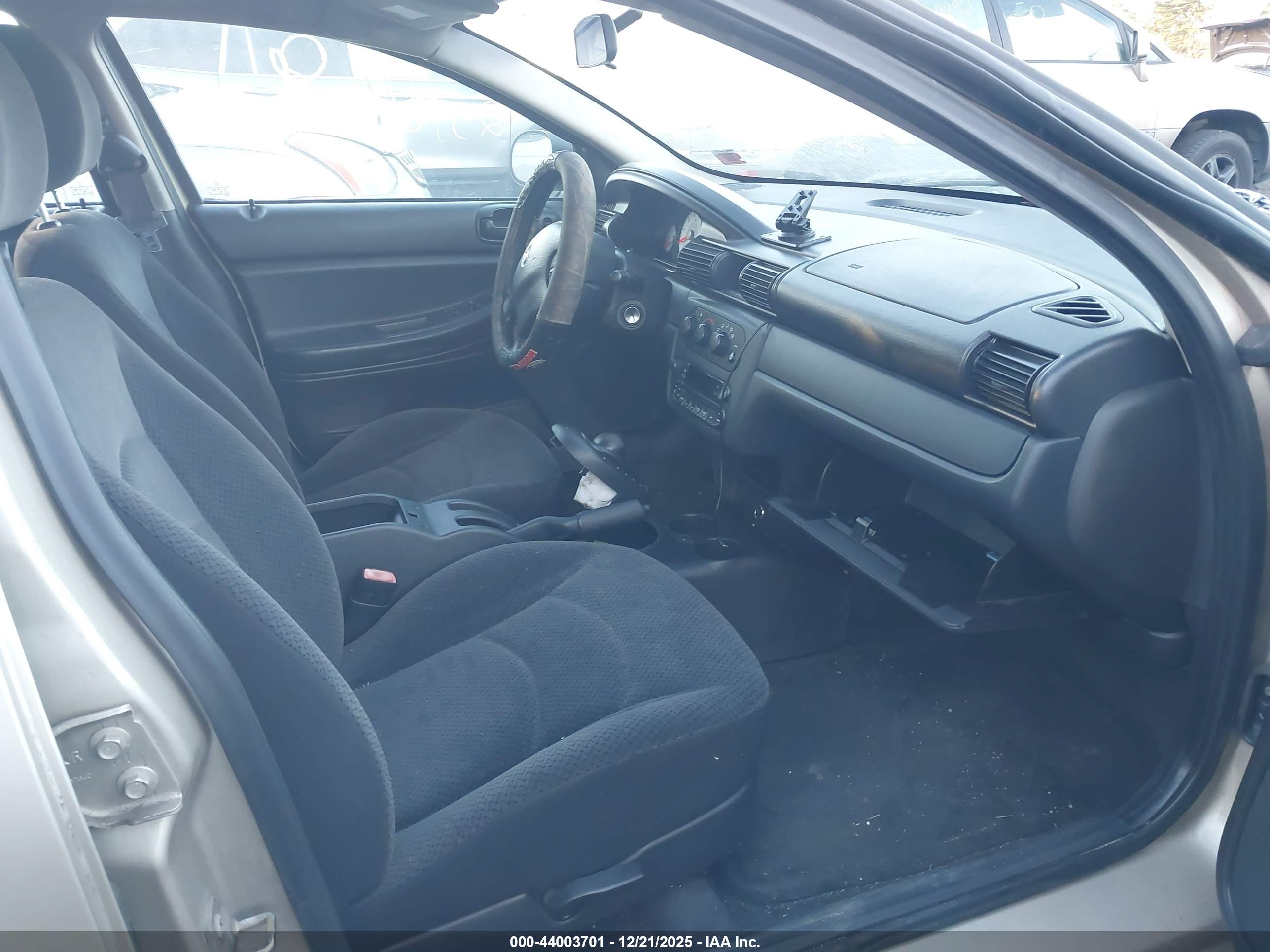 DODGE STRATUS image 5