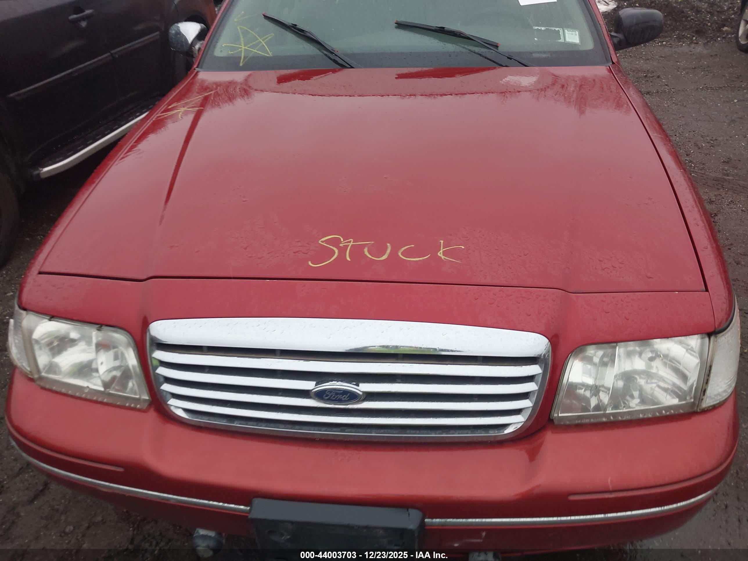 FORD CROWN image 10
