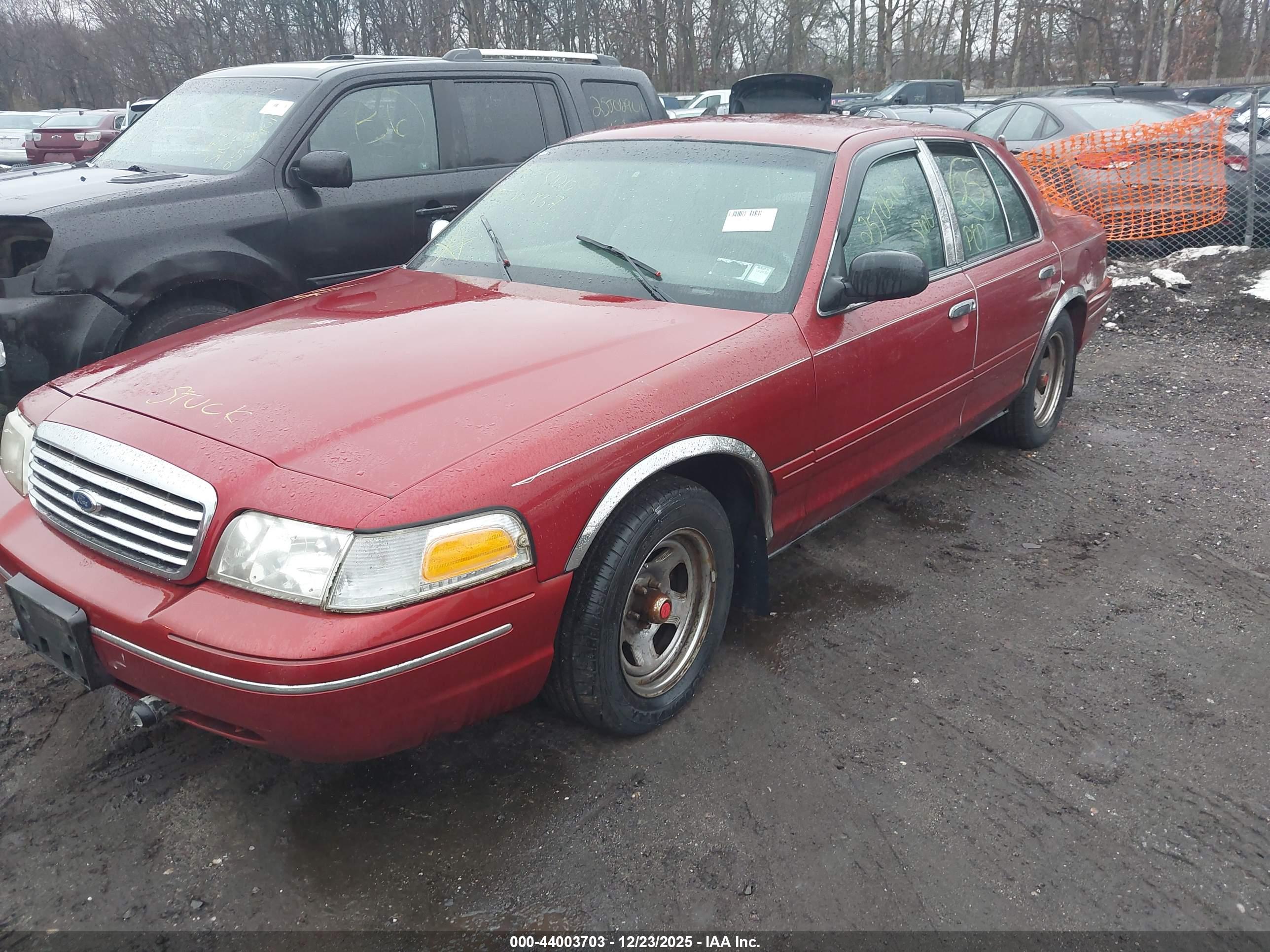 FORD CROWN image 2