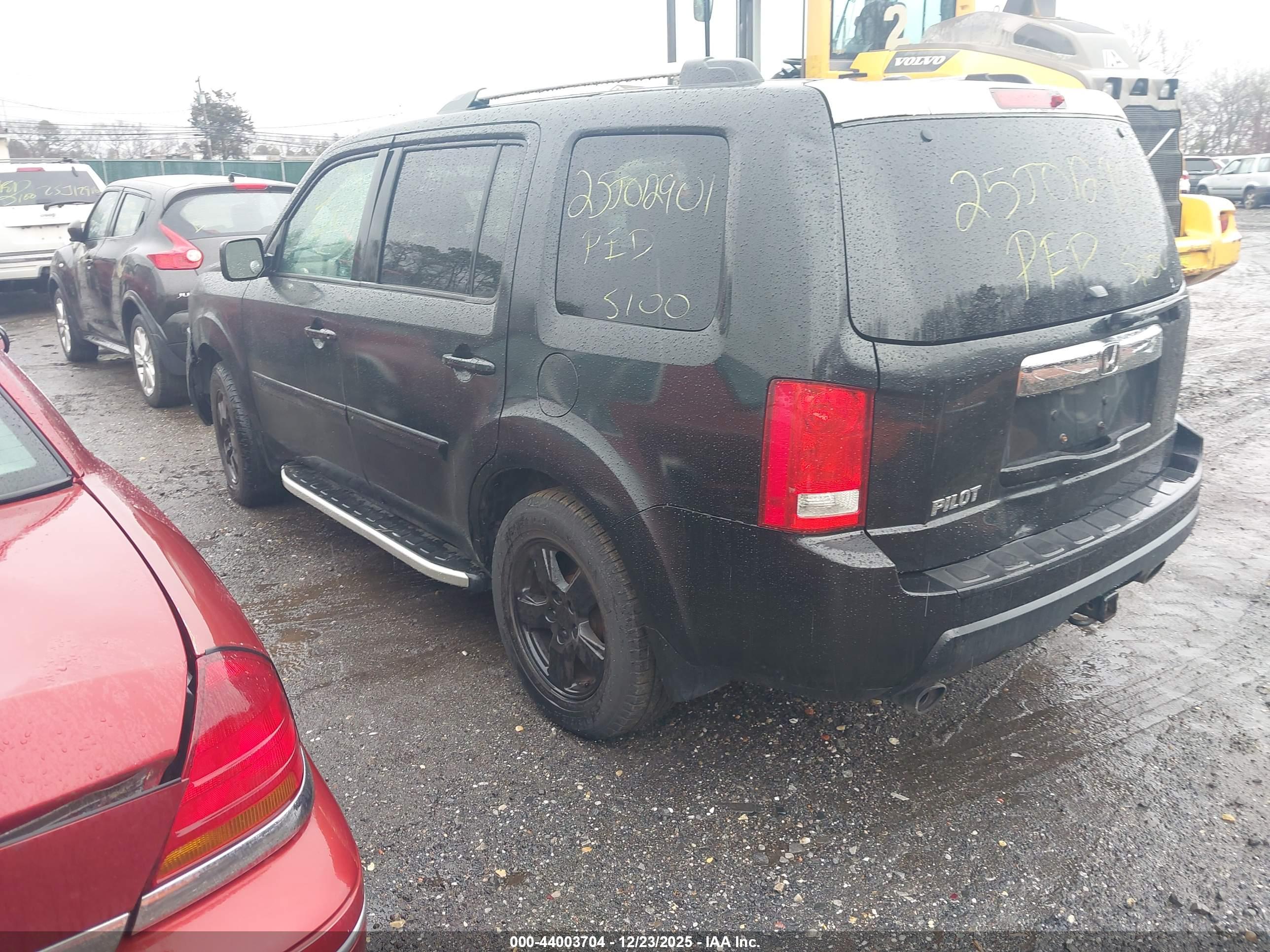 HONDA PILOT image 3
