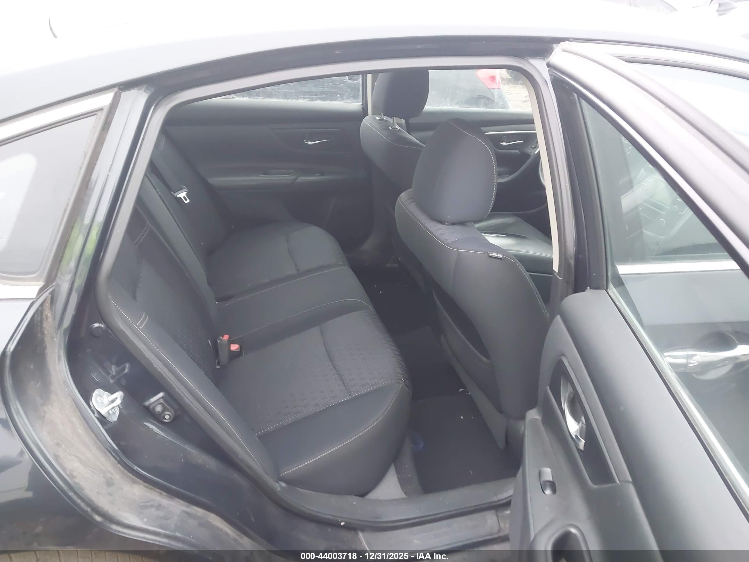 NISSAN ALTIMA image 8