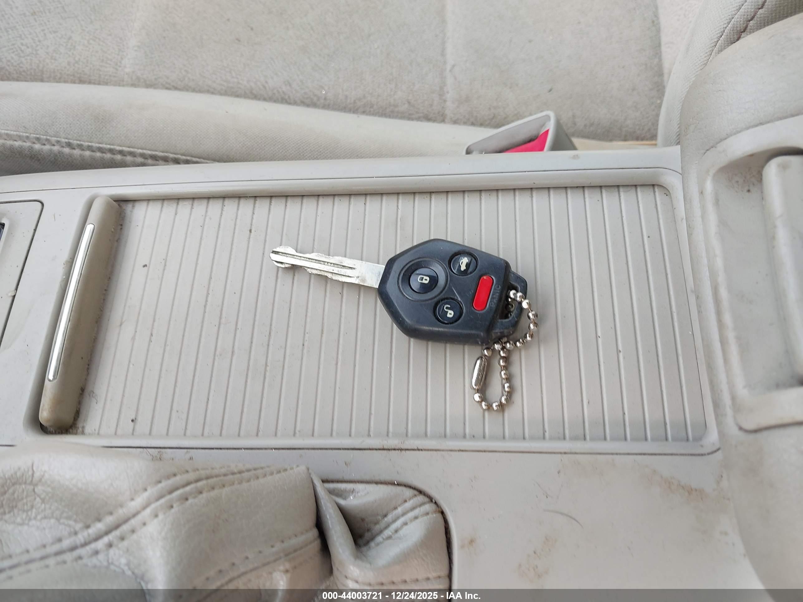 SUBARU OUTBACK image 11