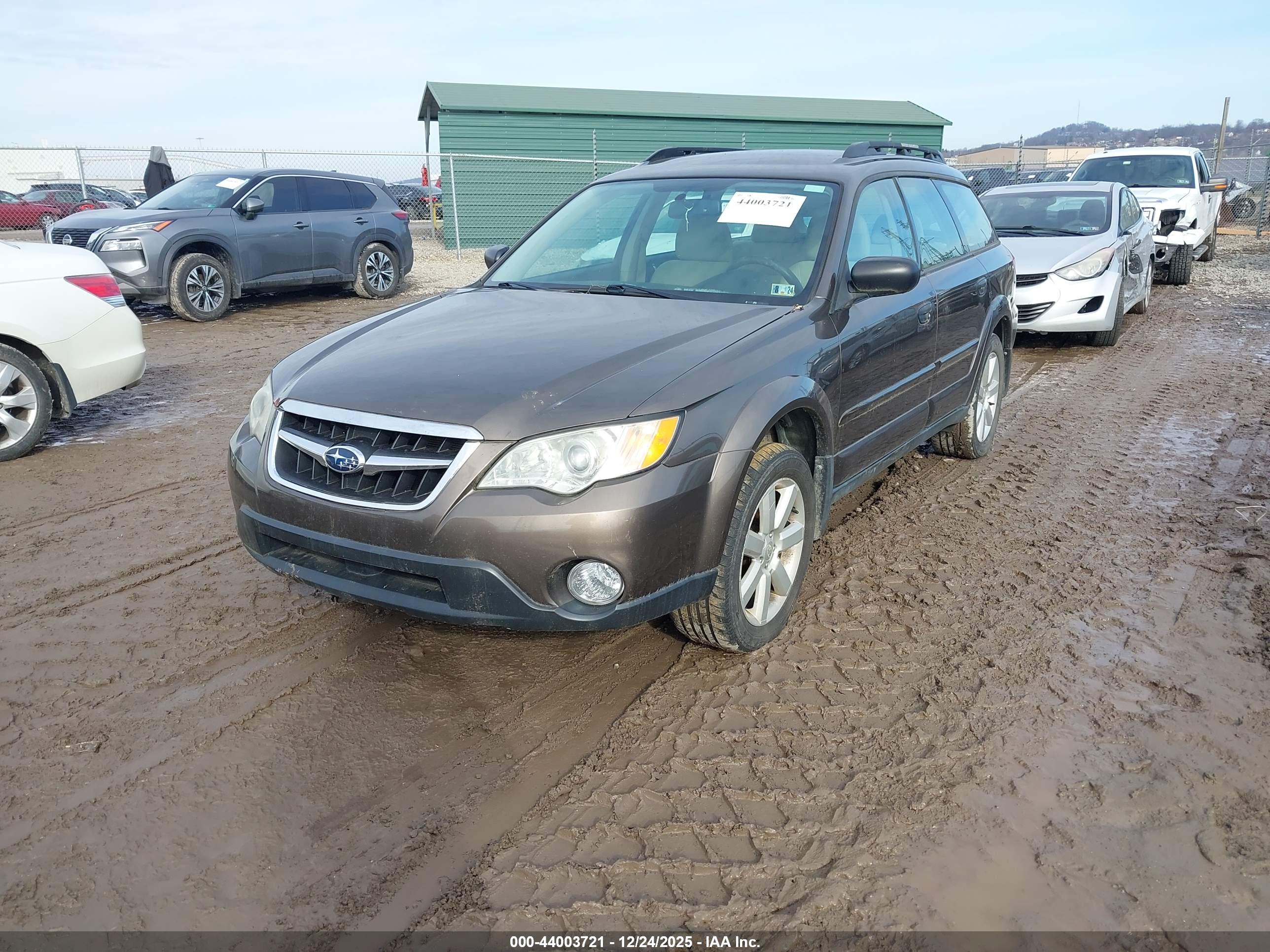 SUBARU OUTBACK image 2