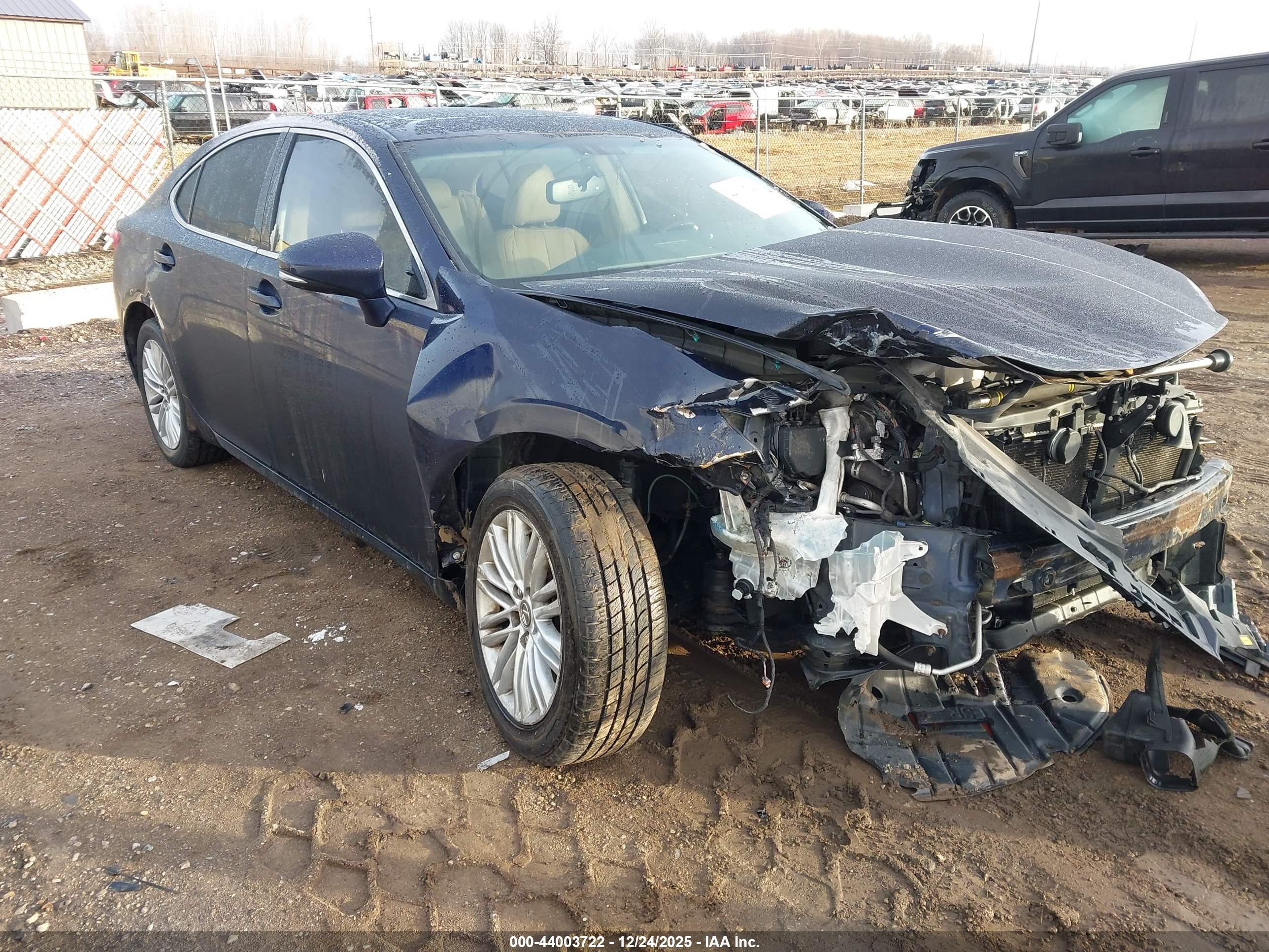 LEXUS ES image 5