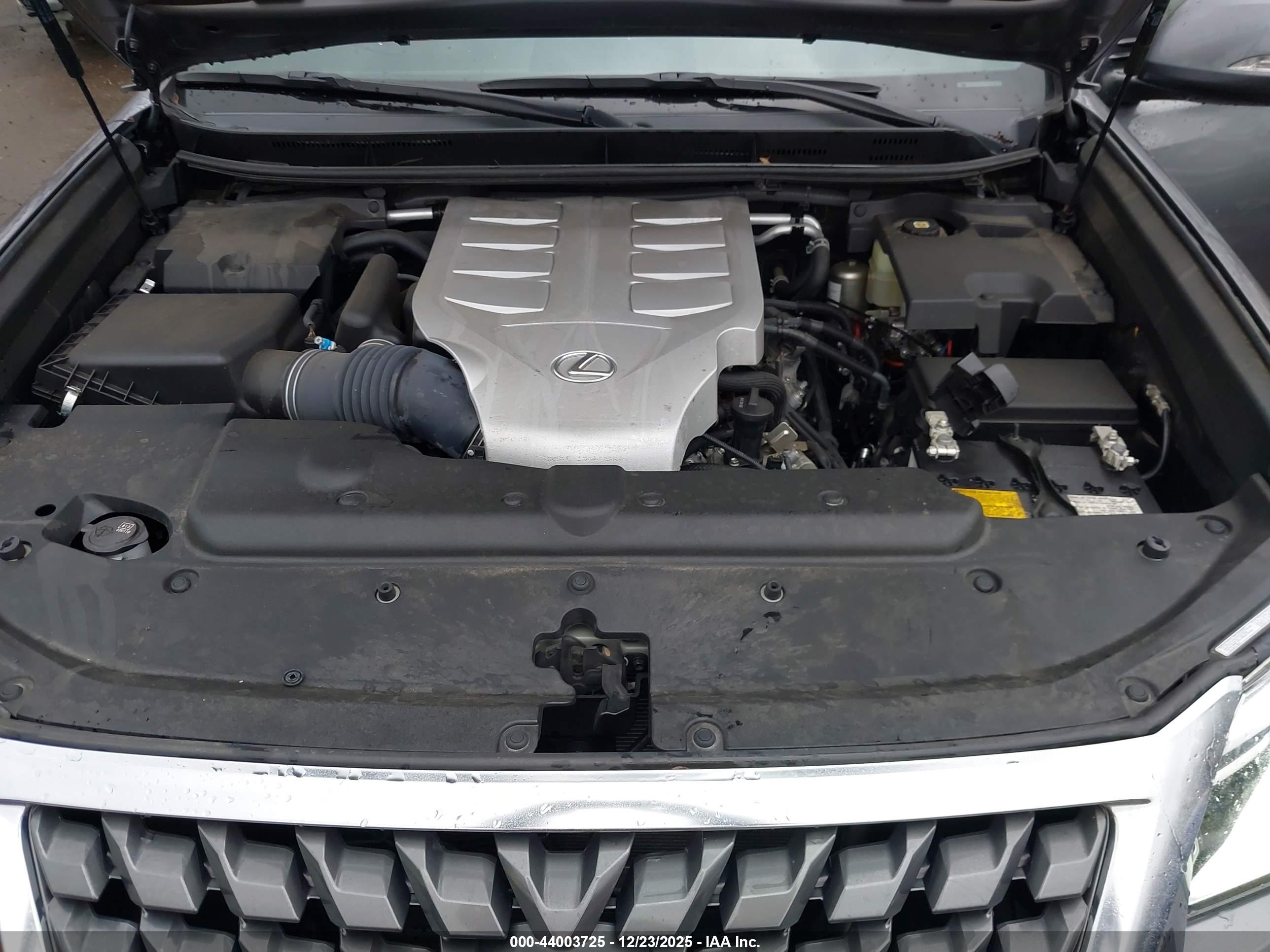 LEXUS GX image 10