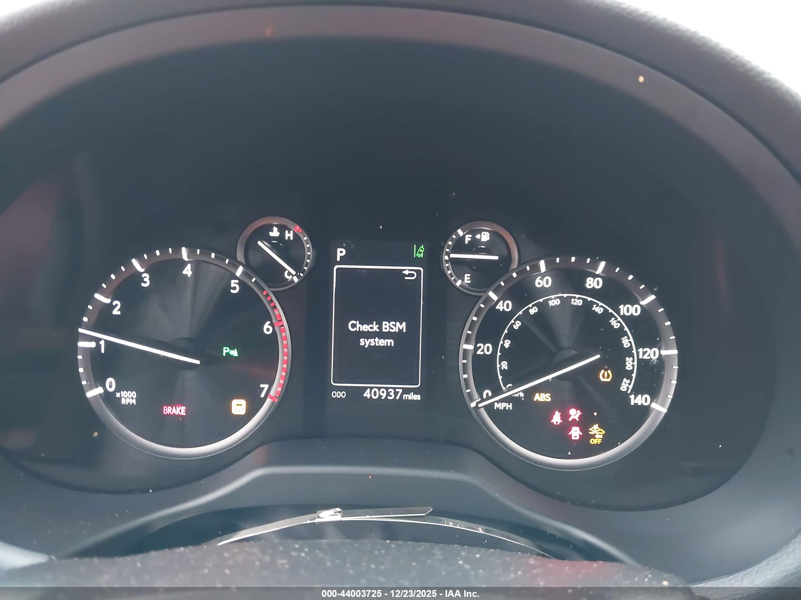 LEXUS GX image 7