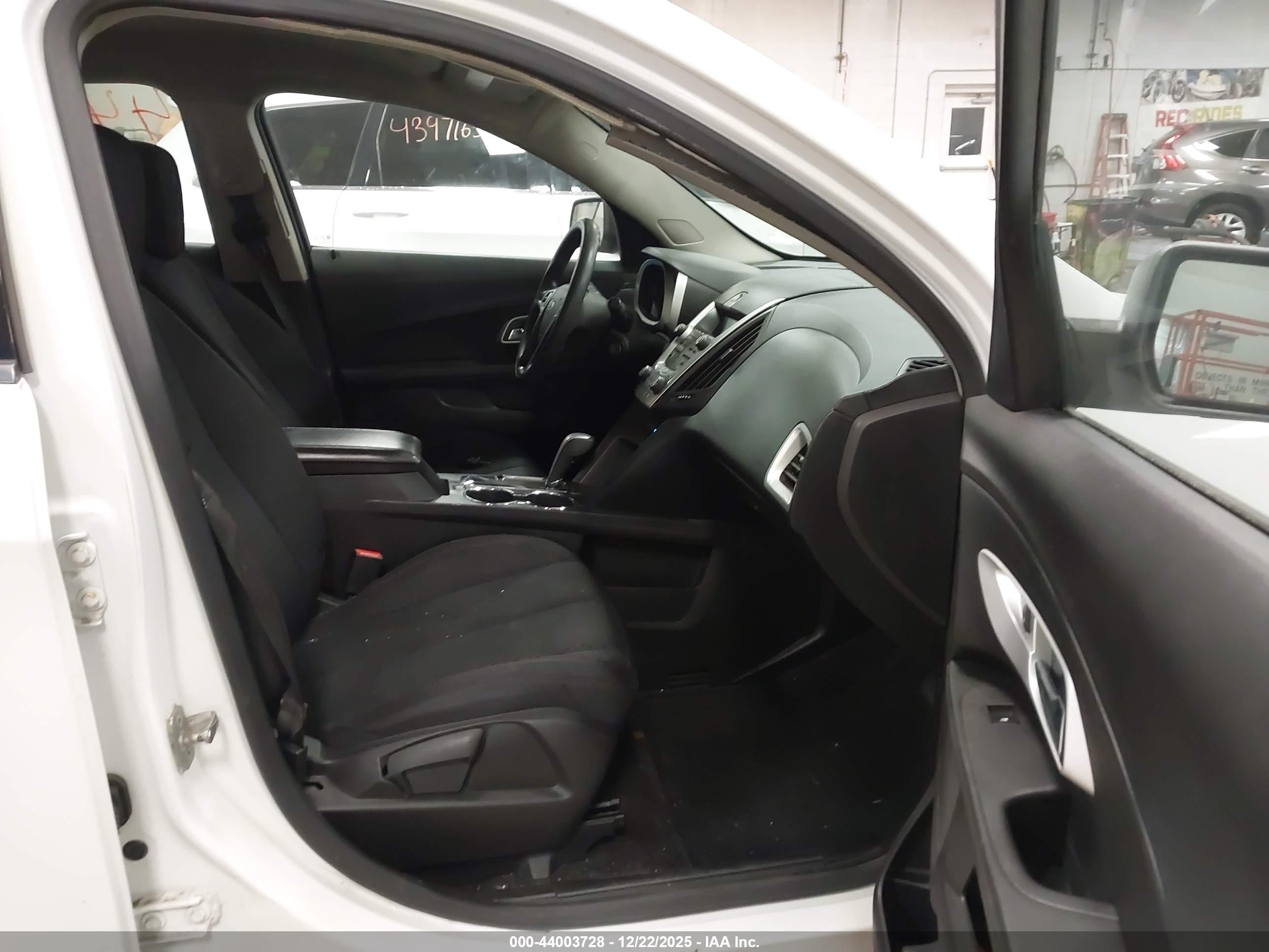 CHEVROLET EQUINOX image 5