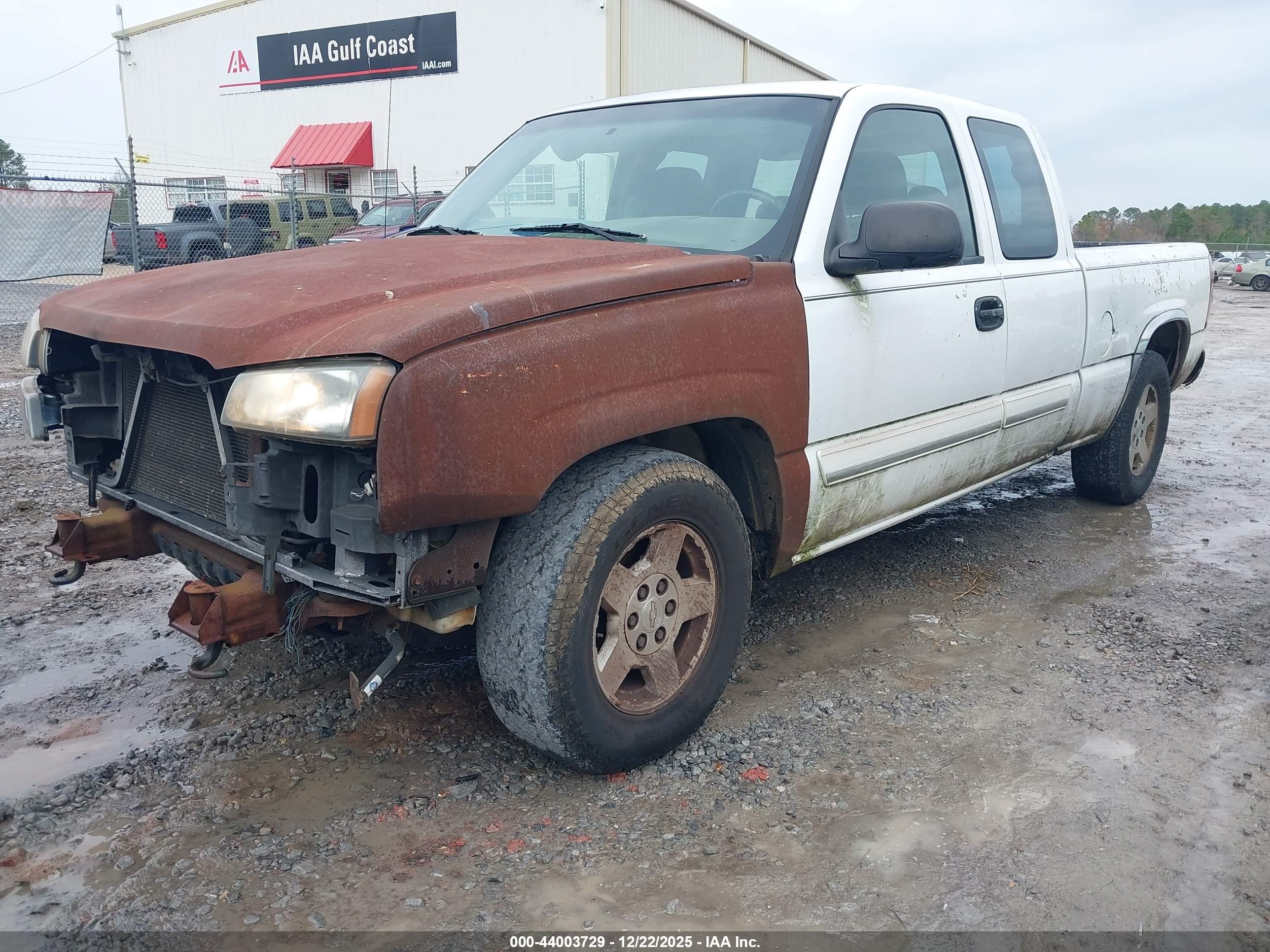 CHEVROLET SILVERADO image 2