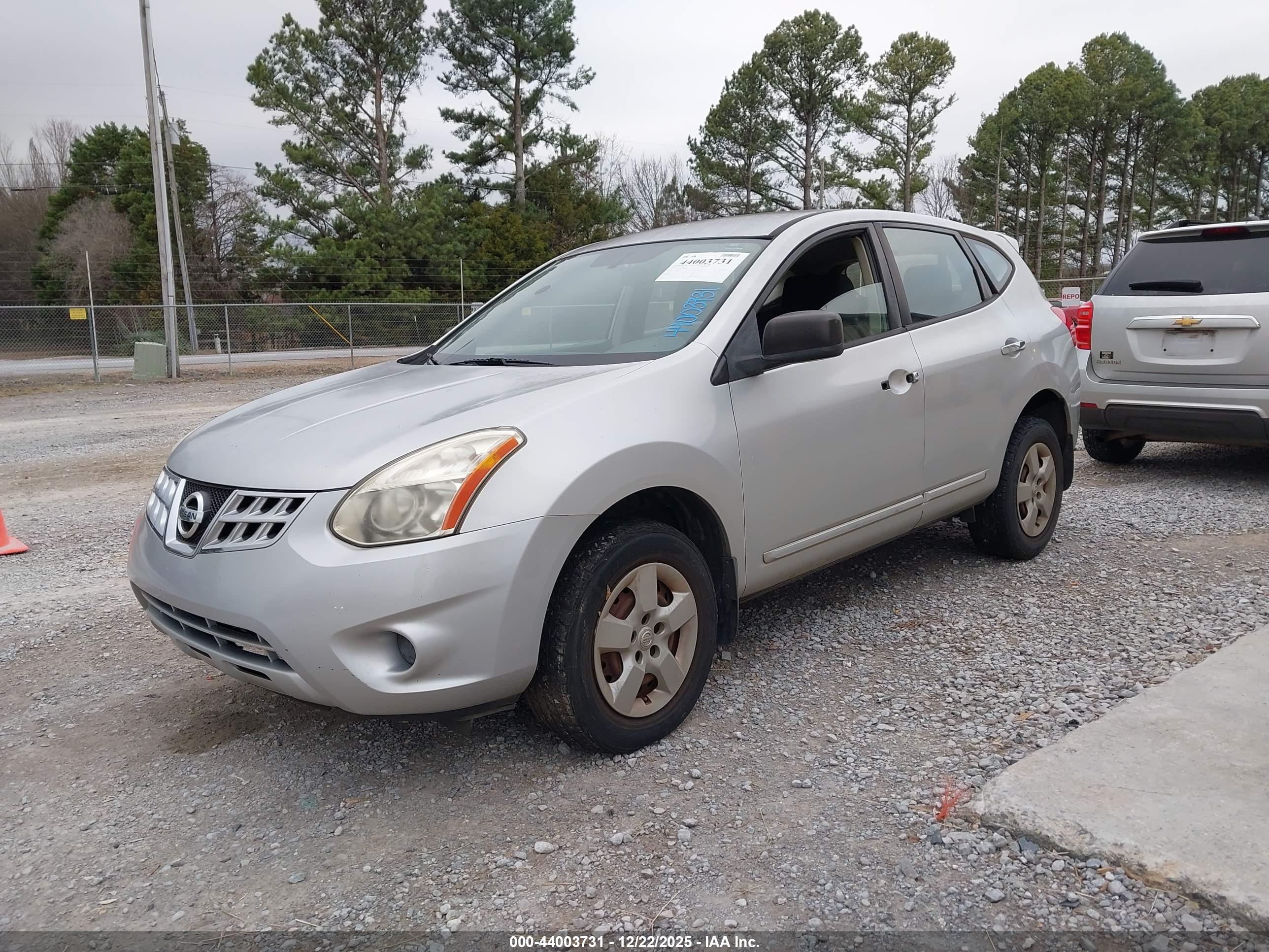 NISSAN ROGUE image 2