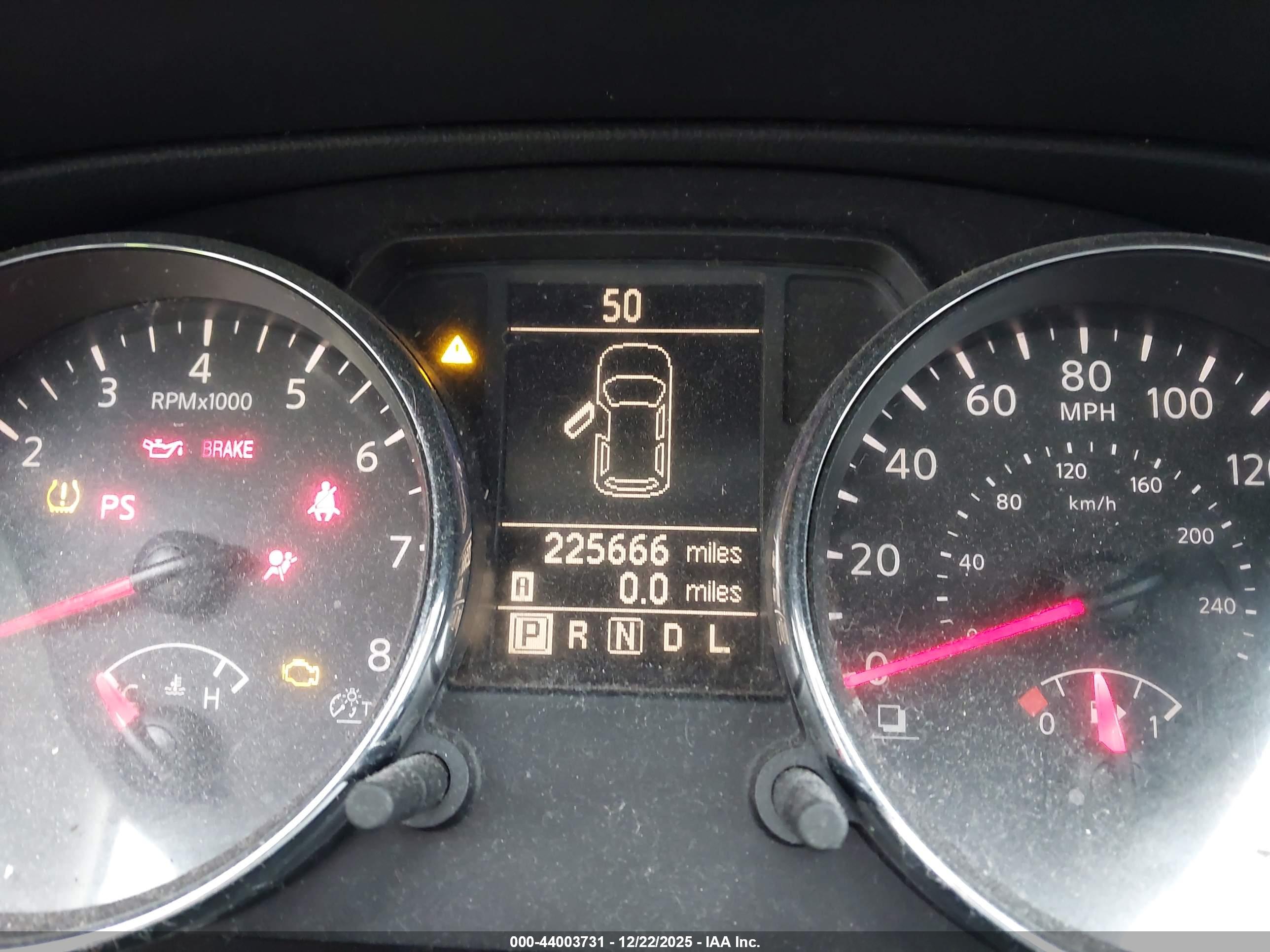 NISSAN ROGUE image 7