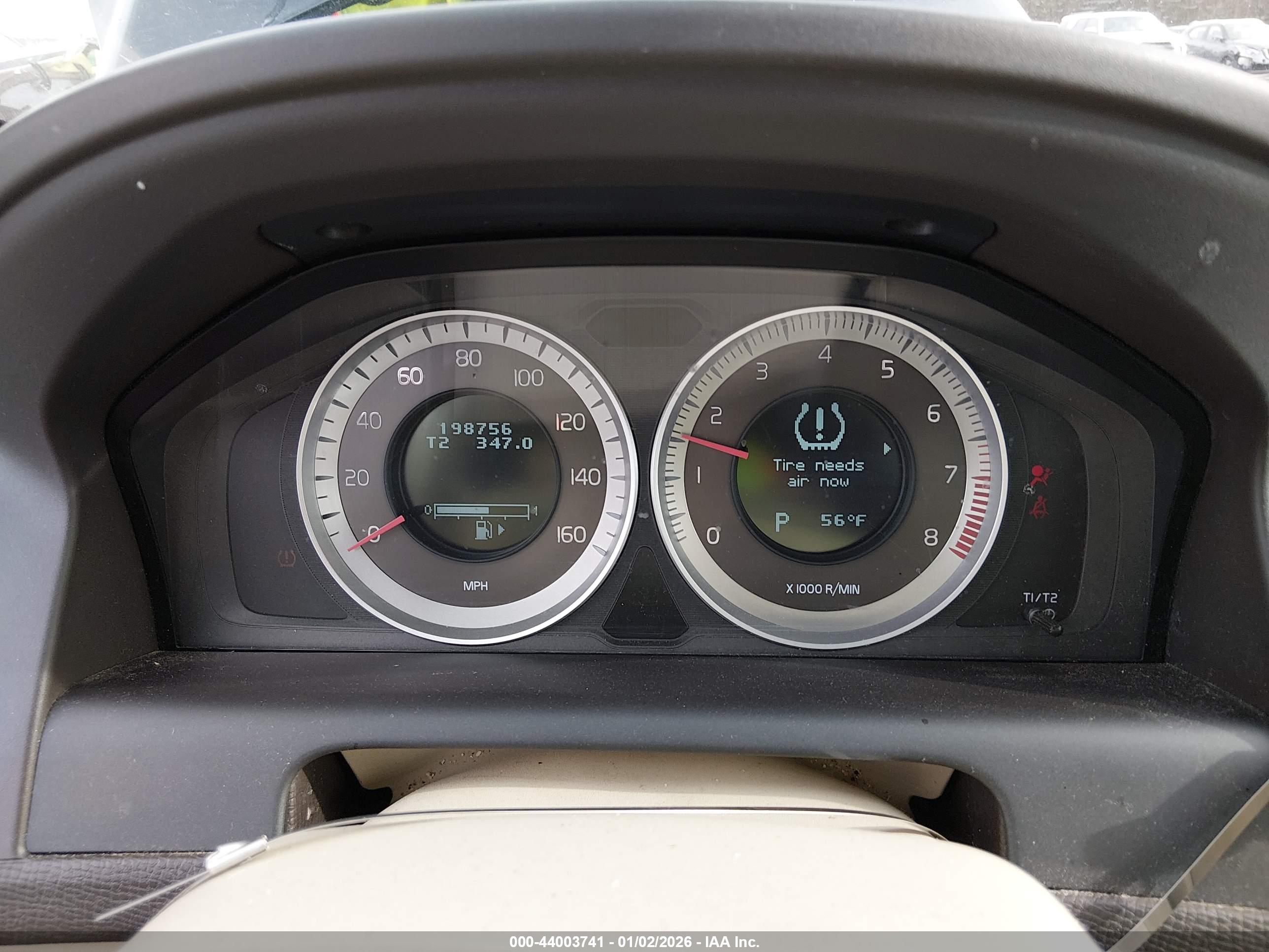 VOLVO XC60 image 7