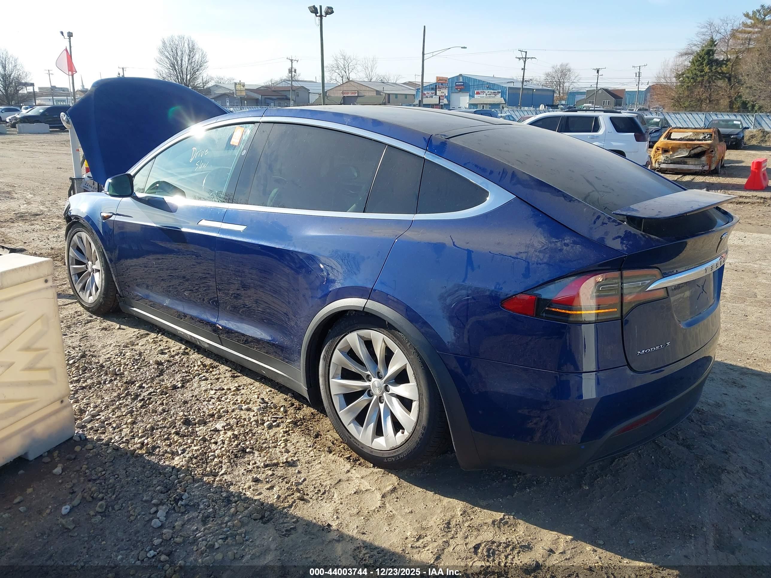 TESLA MODEL image 3