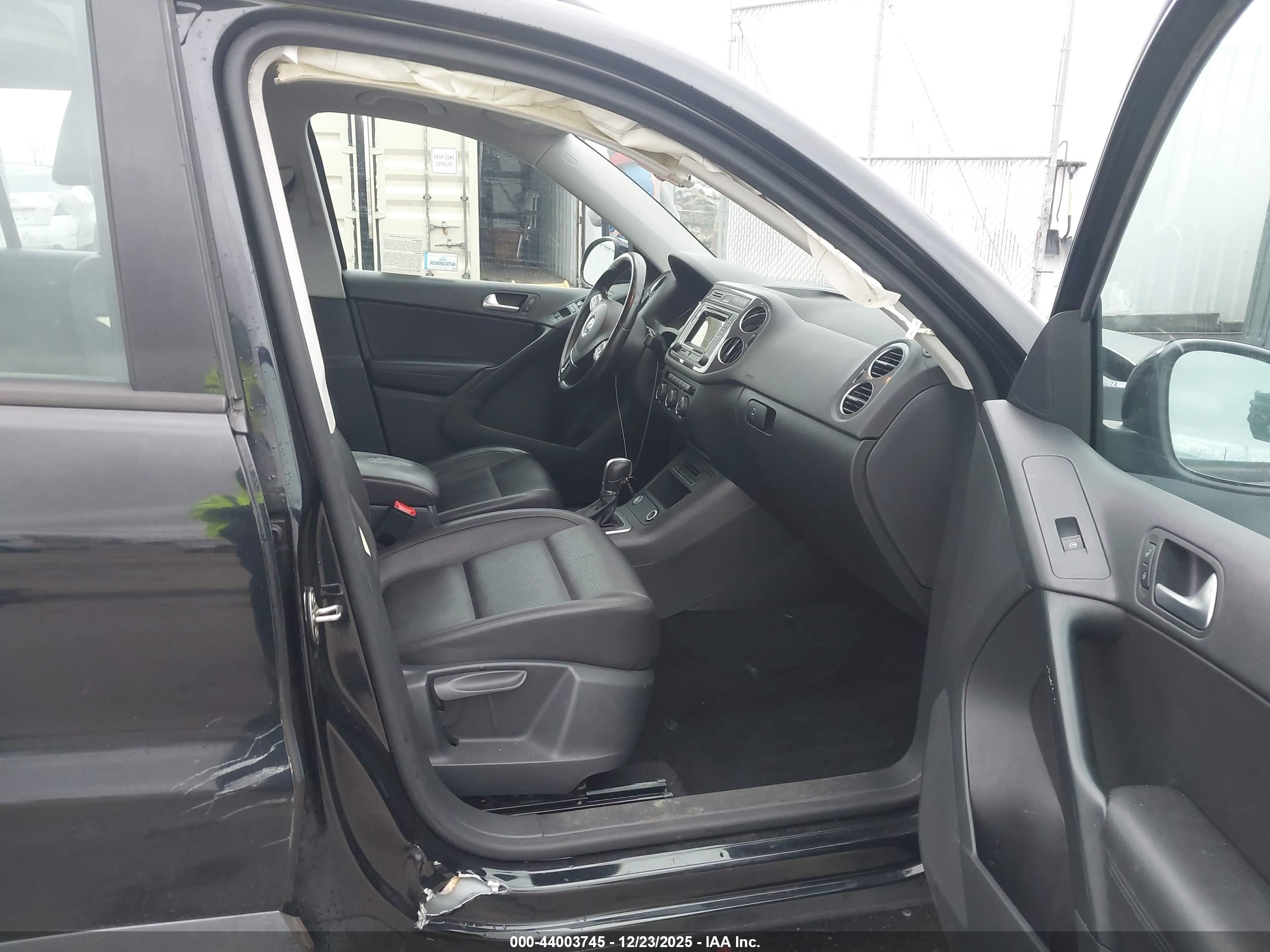 VOLKSWAGEN TIGUAN image 5
