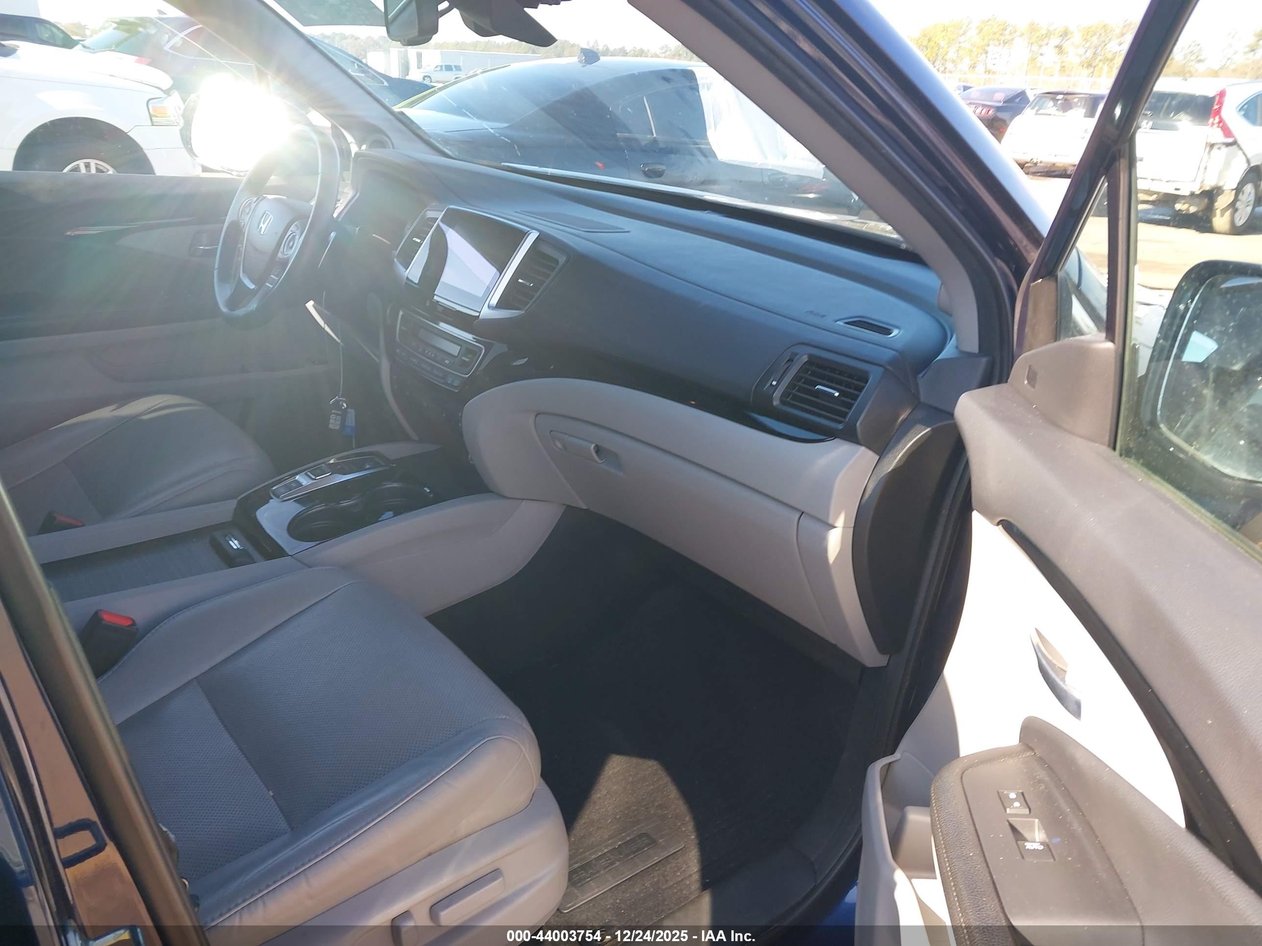 HONDA PILOT image 5