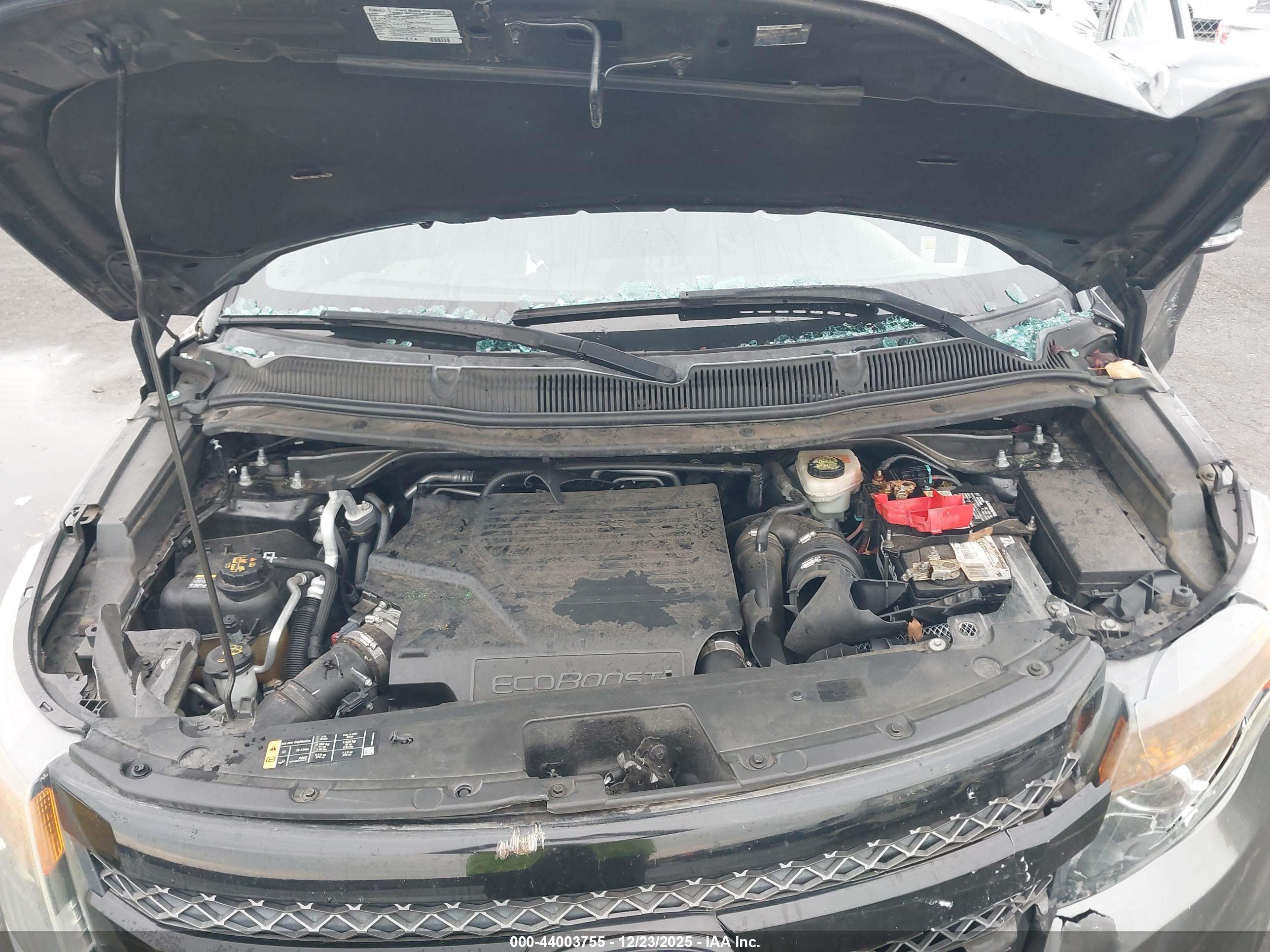 FORD EXPLORER image 10