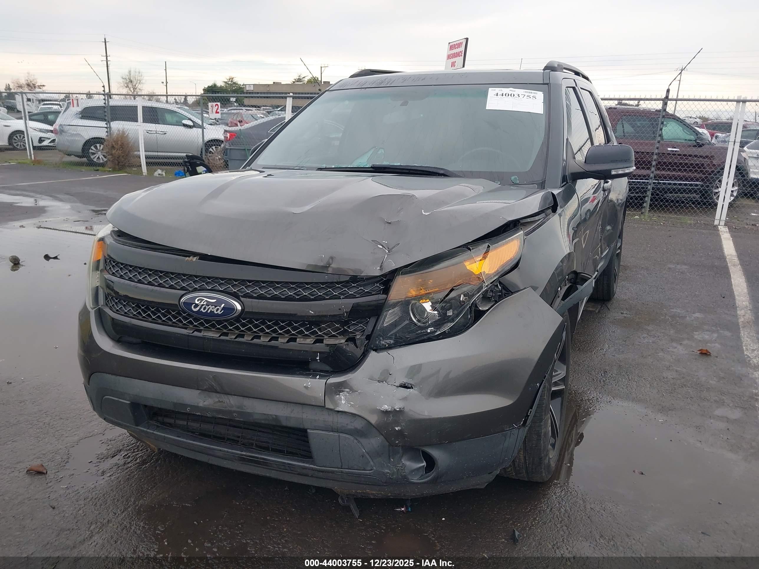 FORD EXPLORER image 2