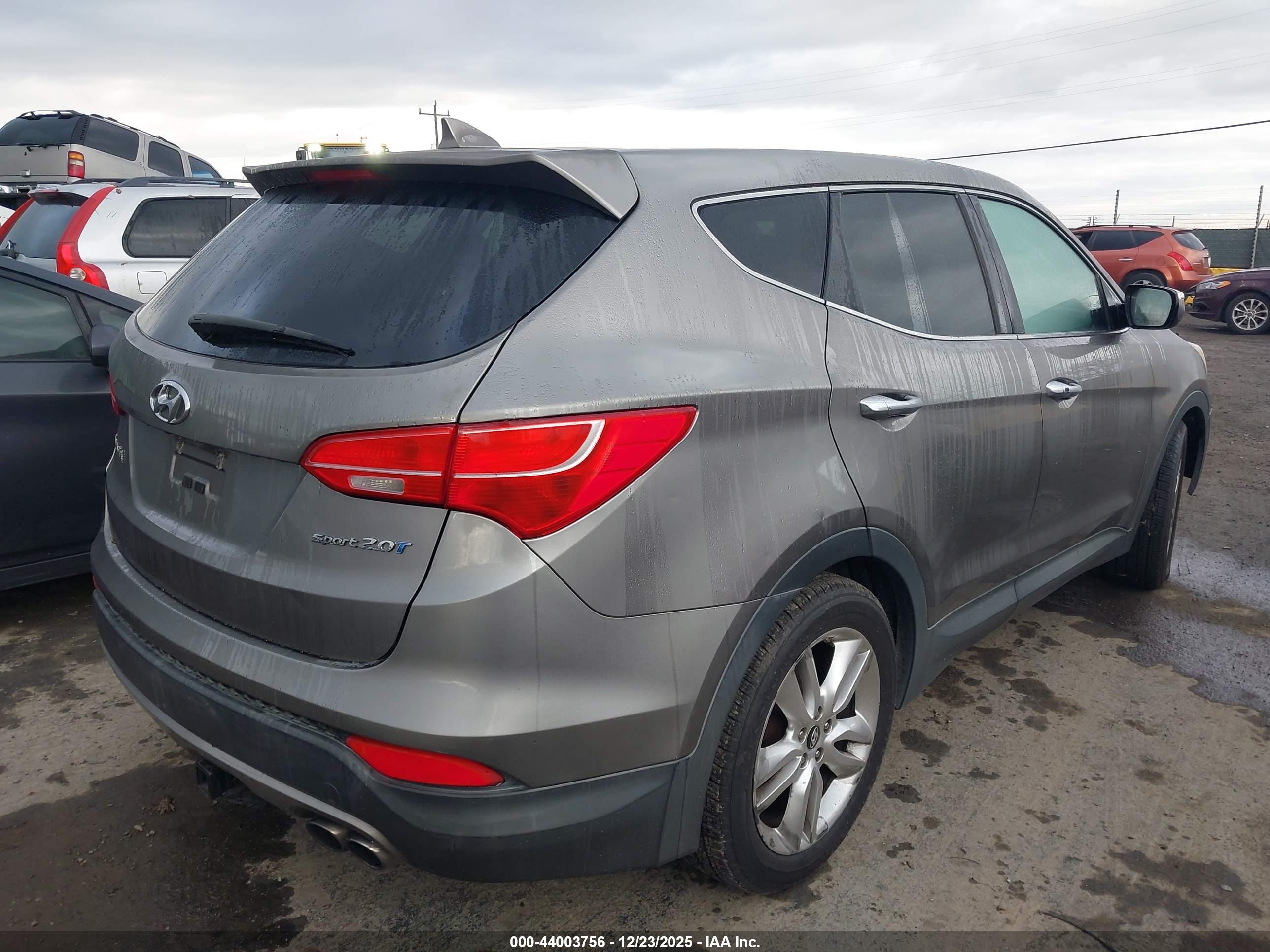 HYUNDAI SANTA image 4