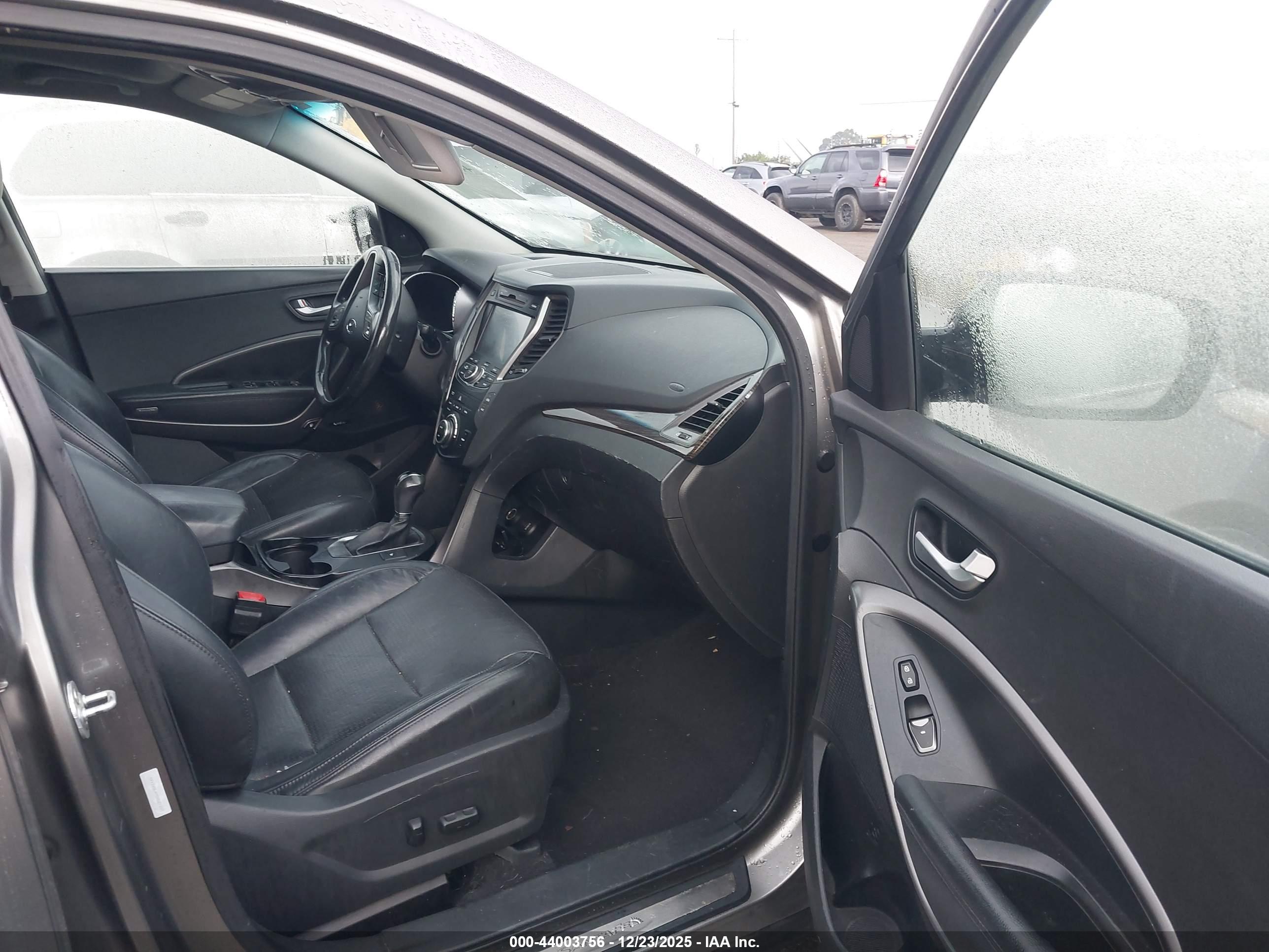 HYUNDAI SANTA image 5