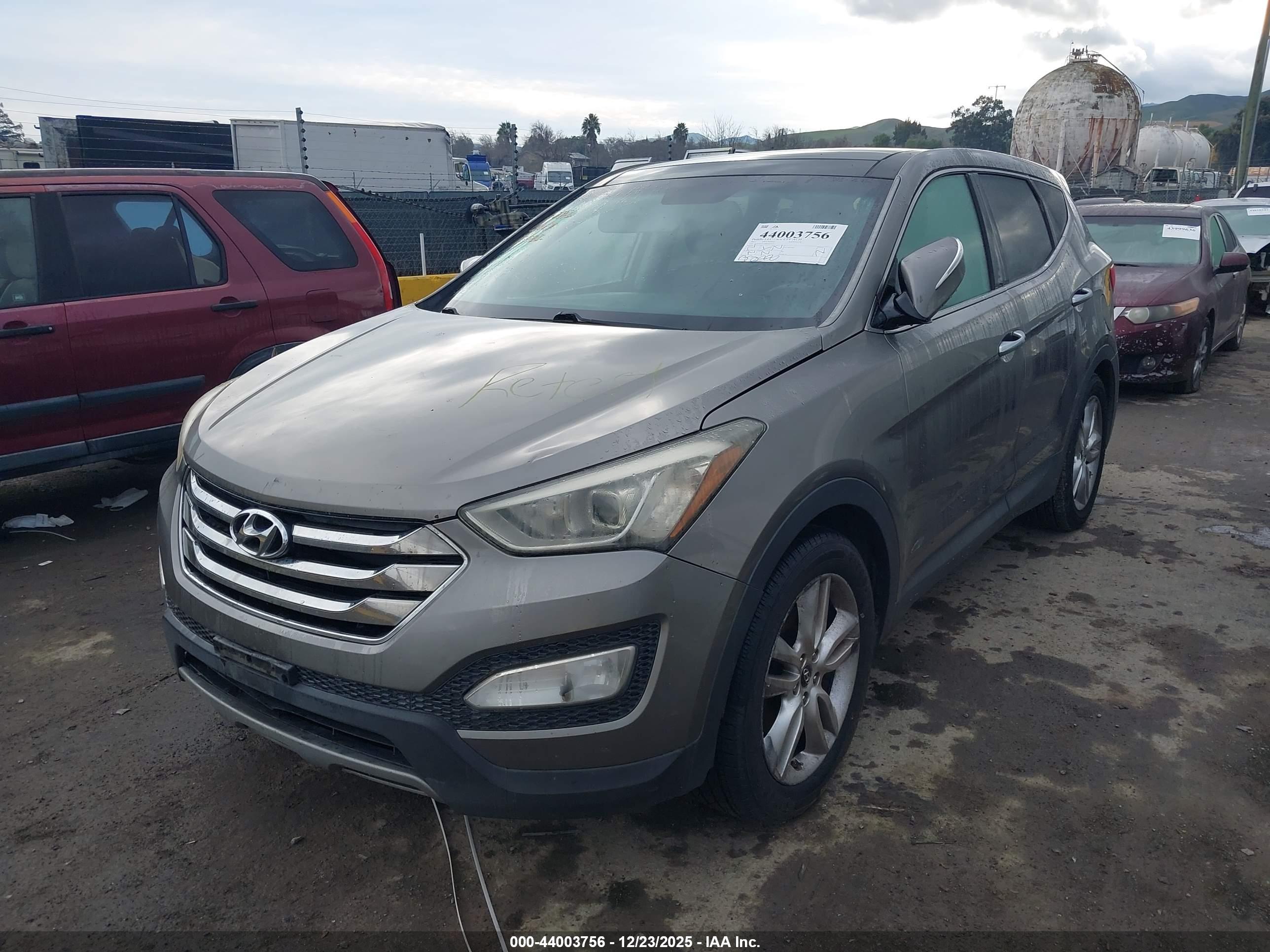 HYUNDAI SANTA image 6
