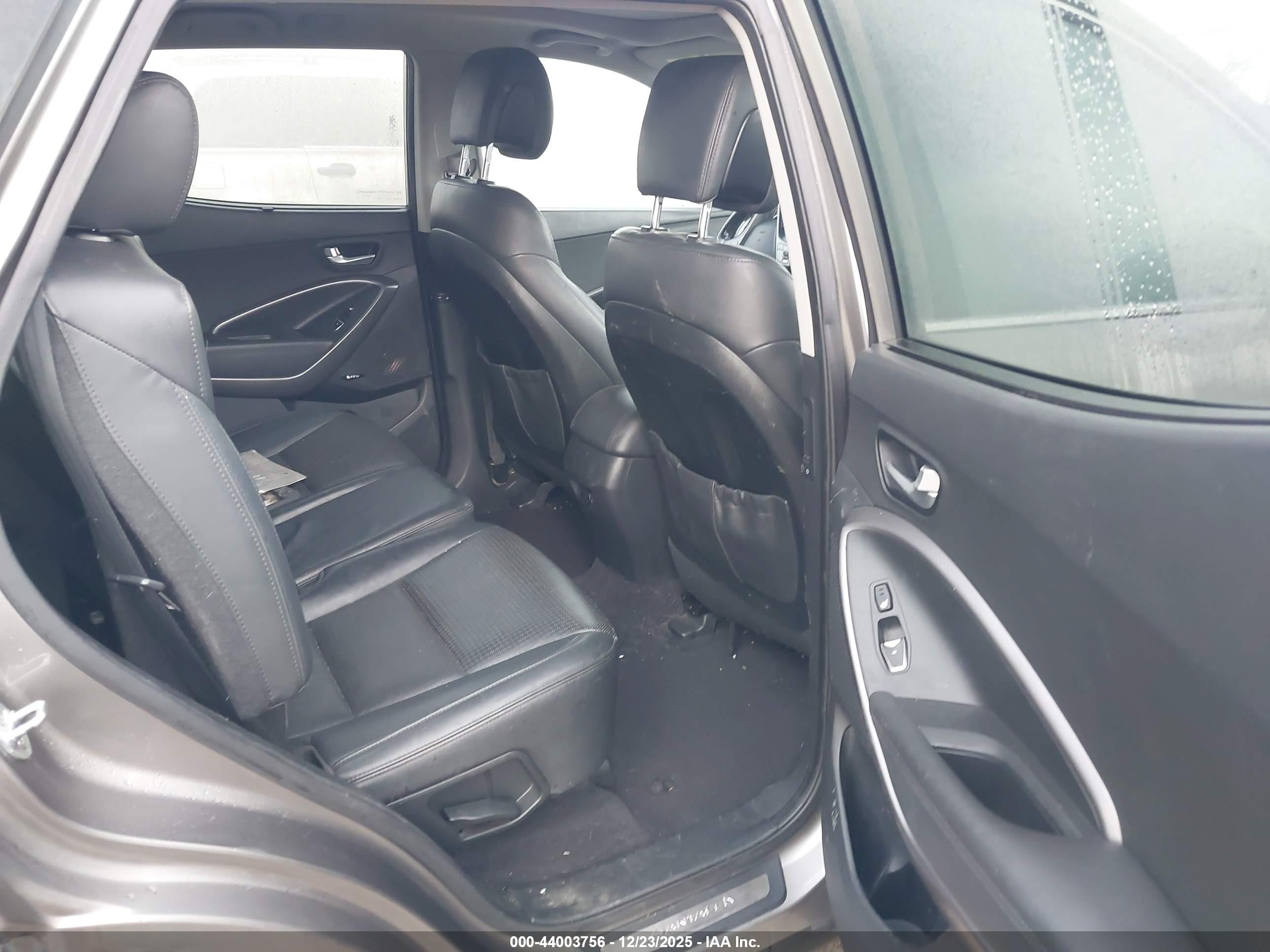 HYUNDAI SANTA image 8