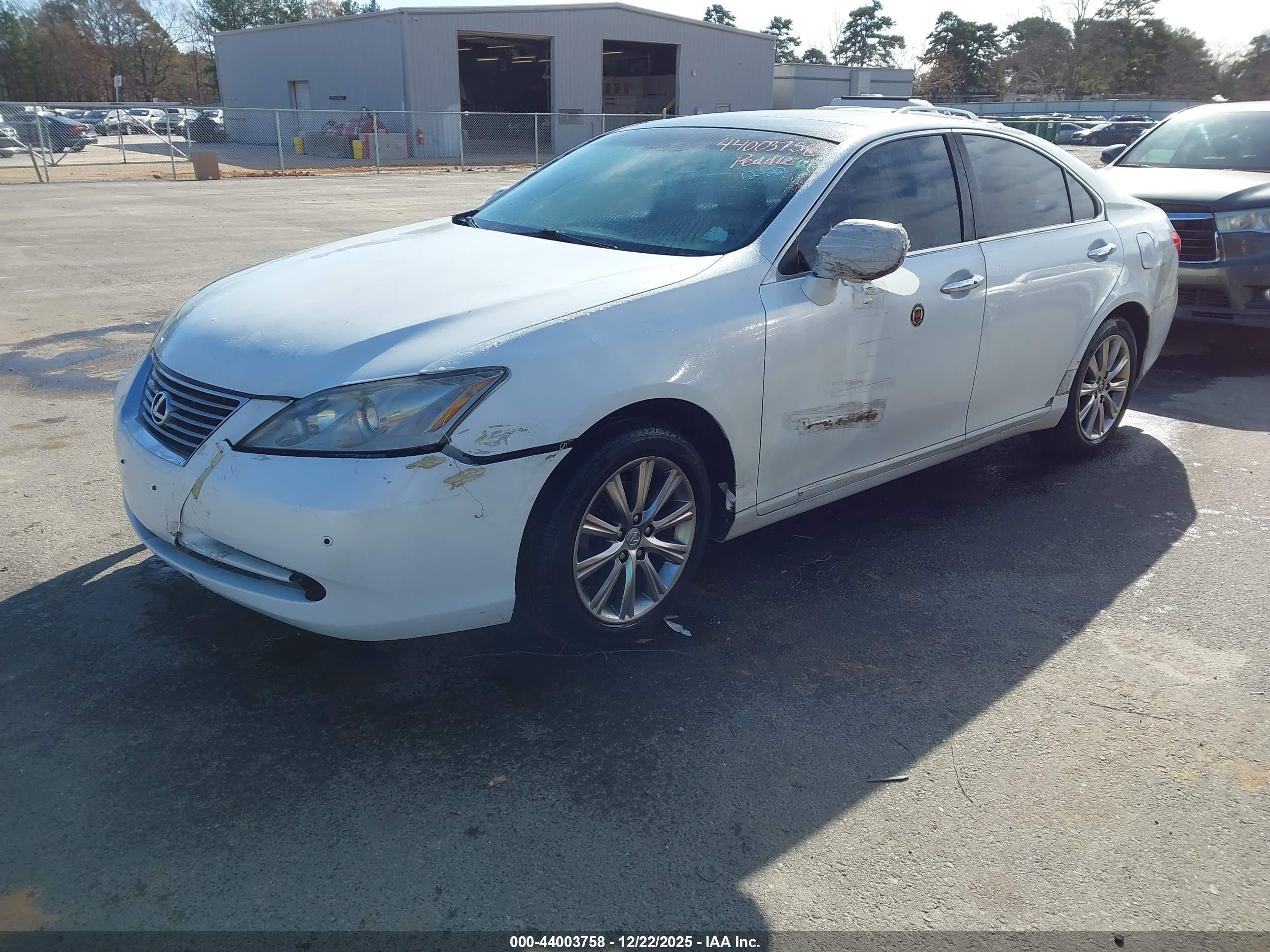 LEXUS ES image 2
