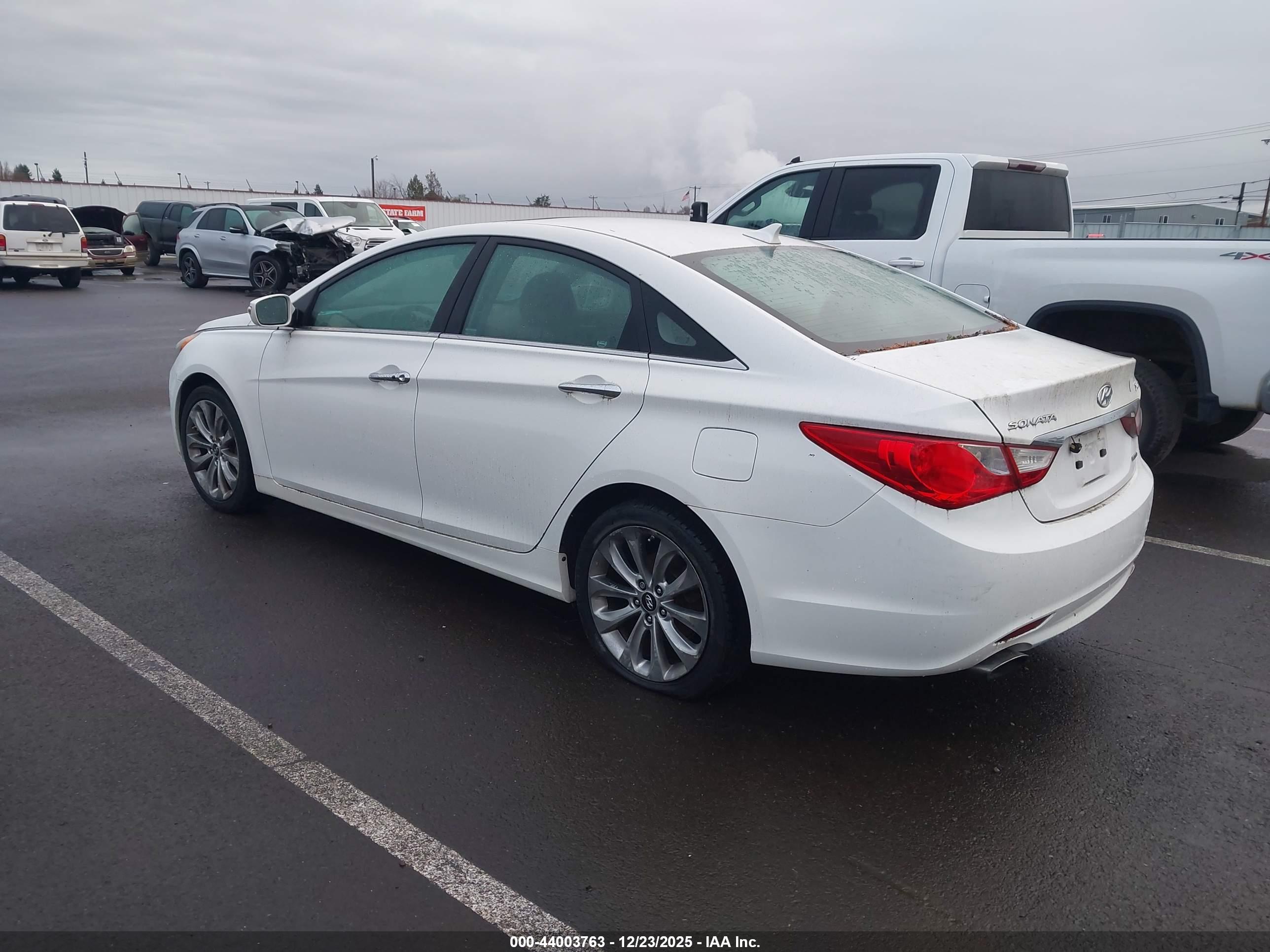 HYUNDAI SONATA image 3