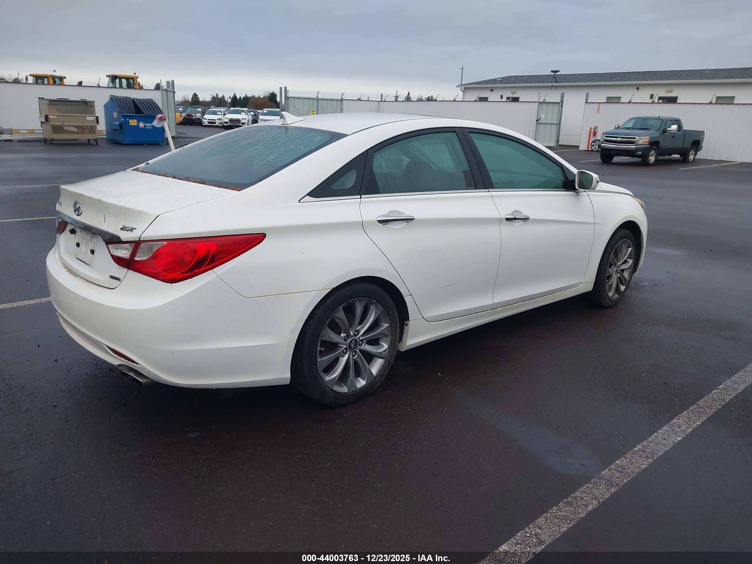 HYUNDAI SONATA image 4