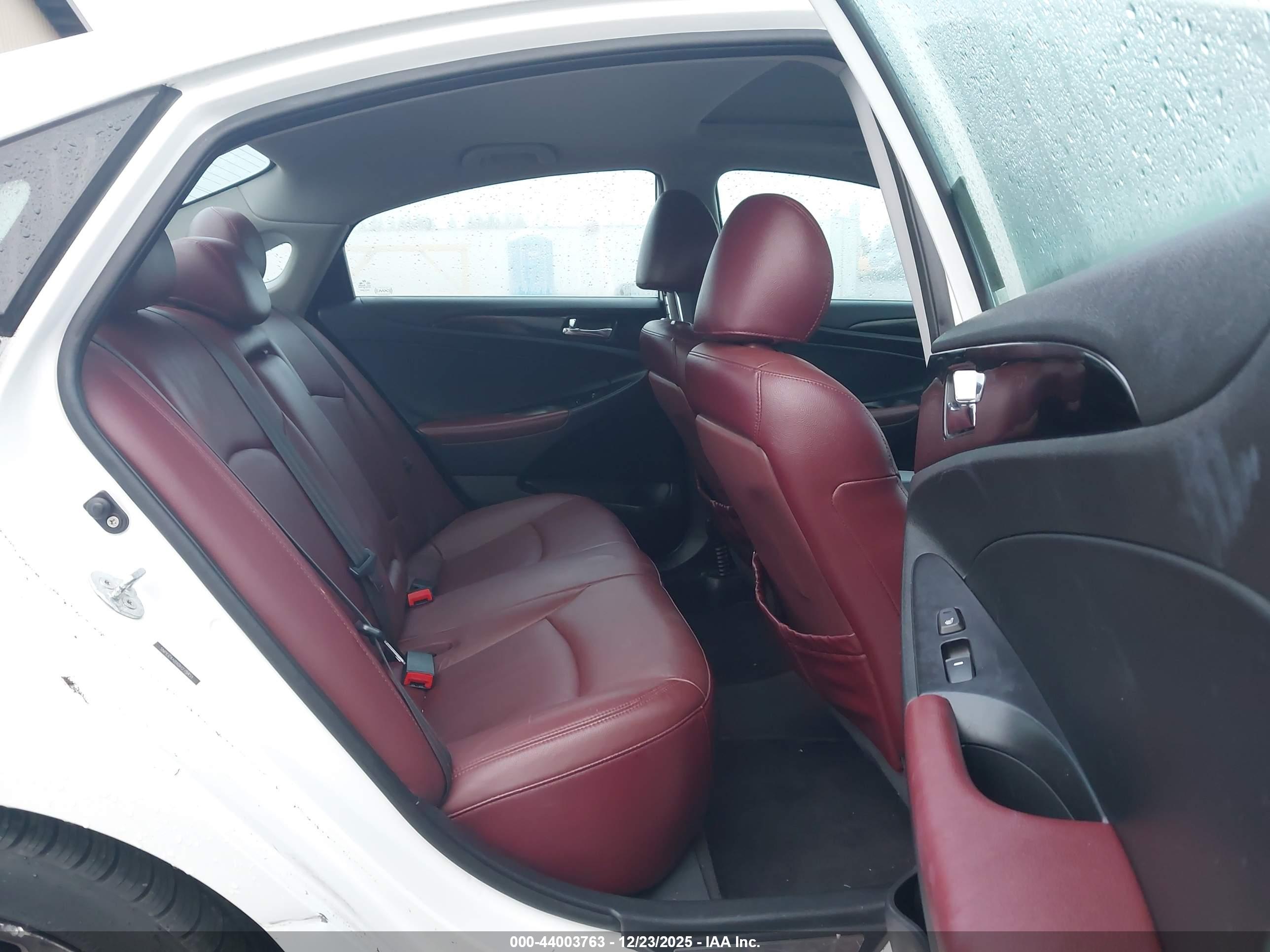 HYUNDAI SONATA image 8