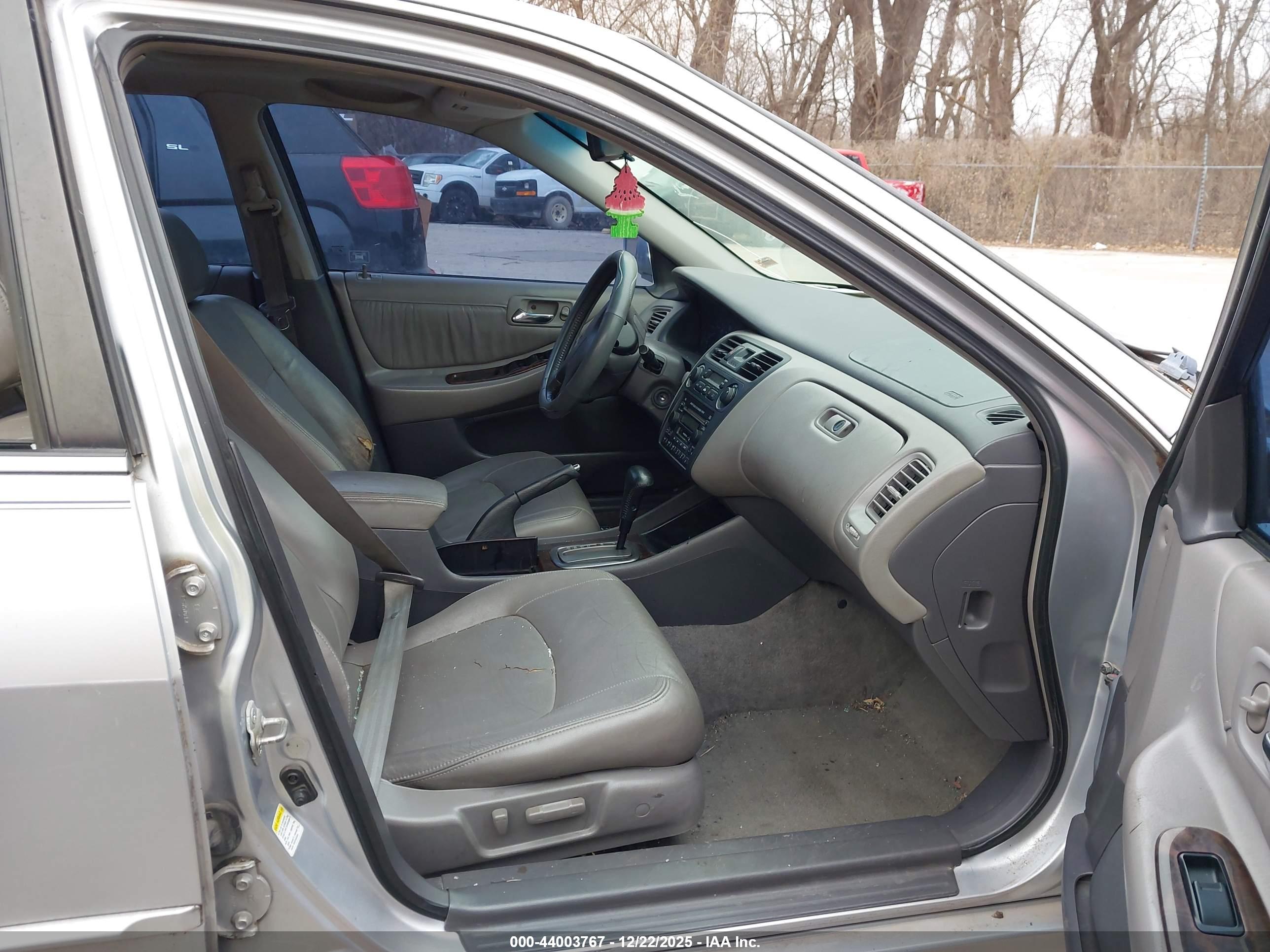HONDA ACCORD image 5