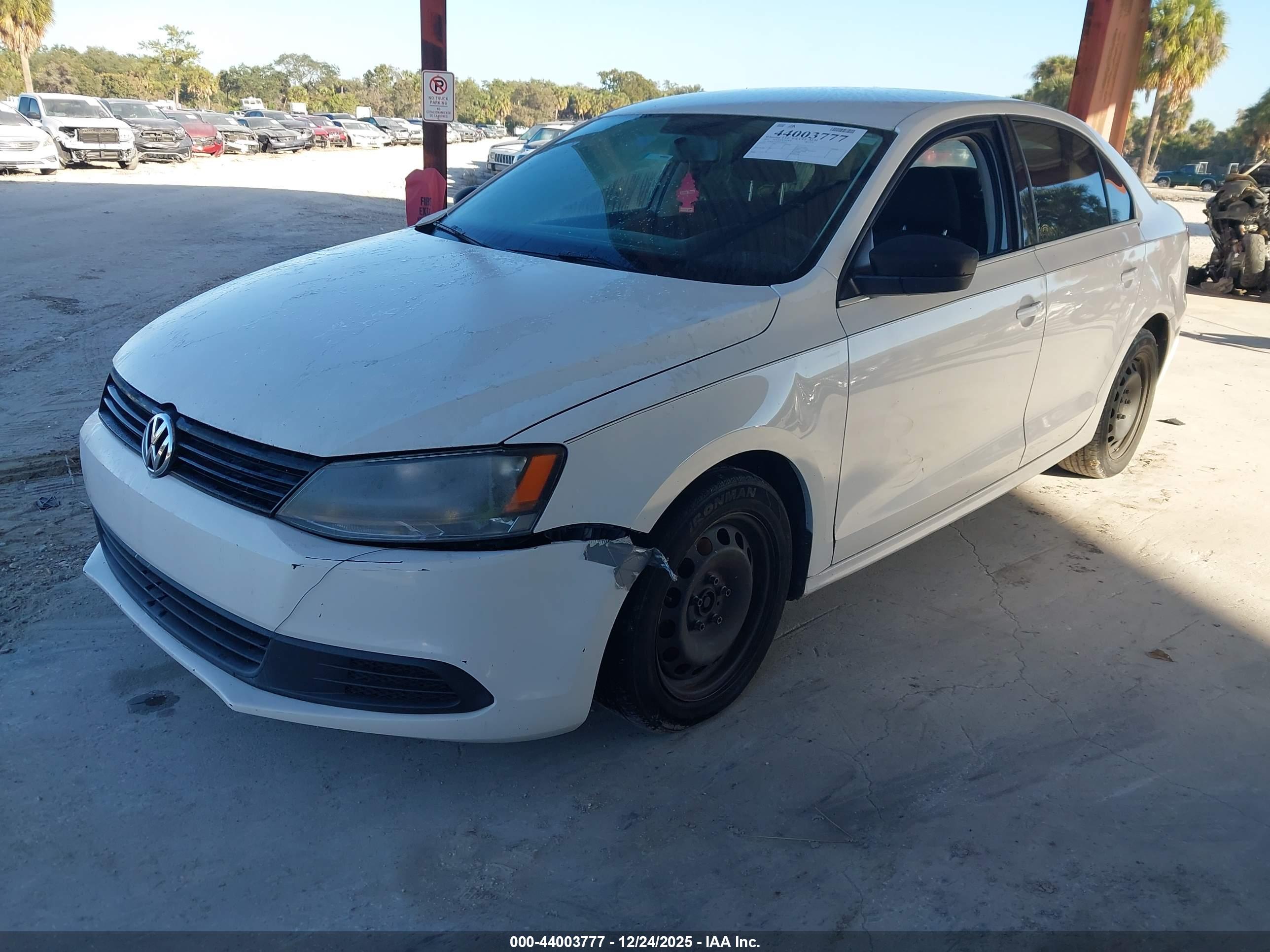 VOLKSWAGEN JETTA image 2