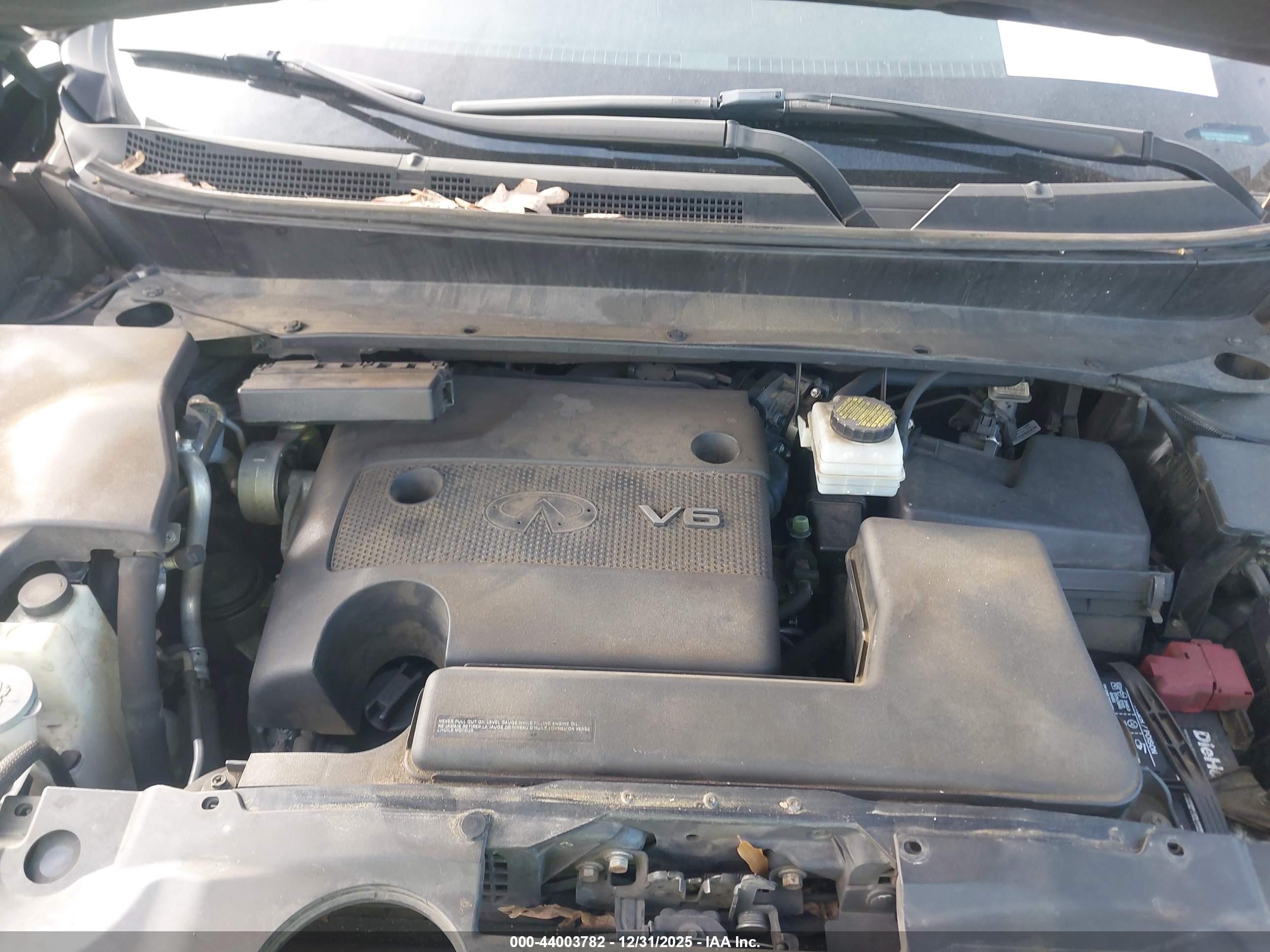 INFINITI JX35 image 10