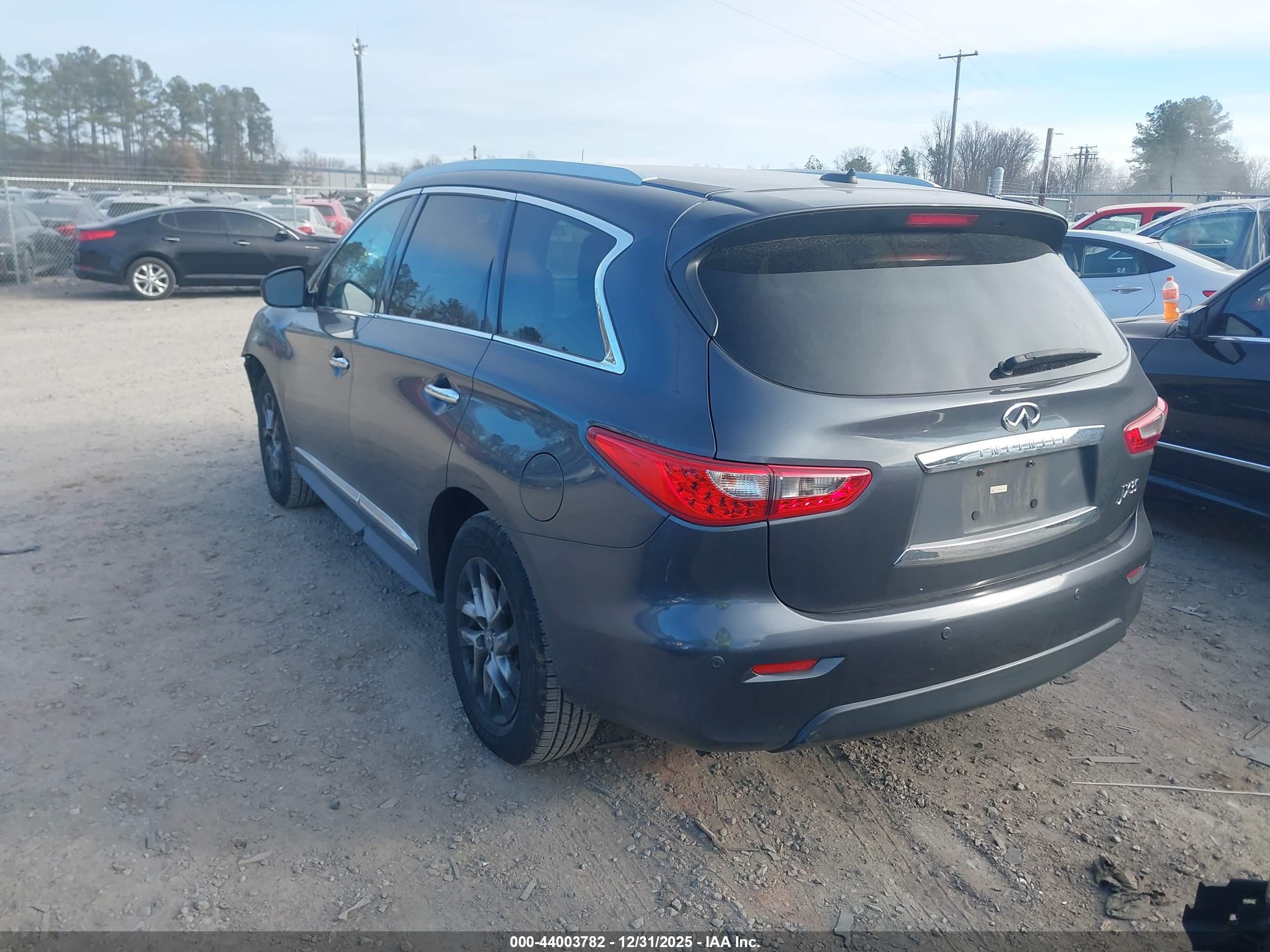 INFINITI JX35 image 3