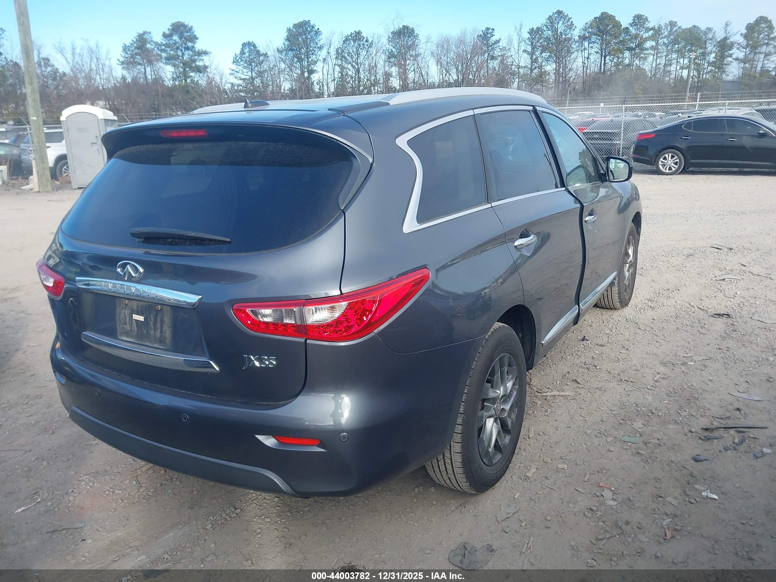INFINITI JX35 image 4