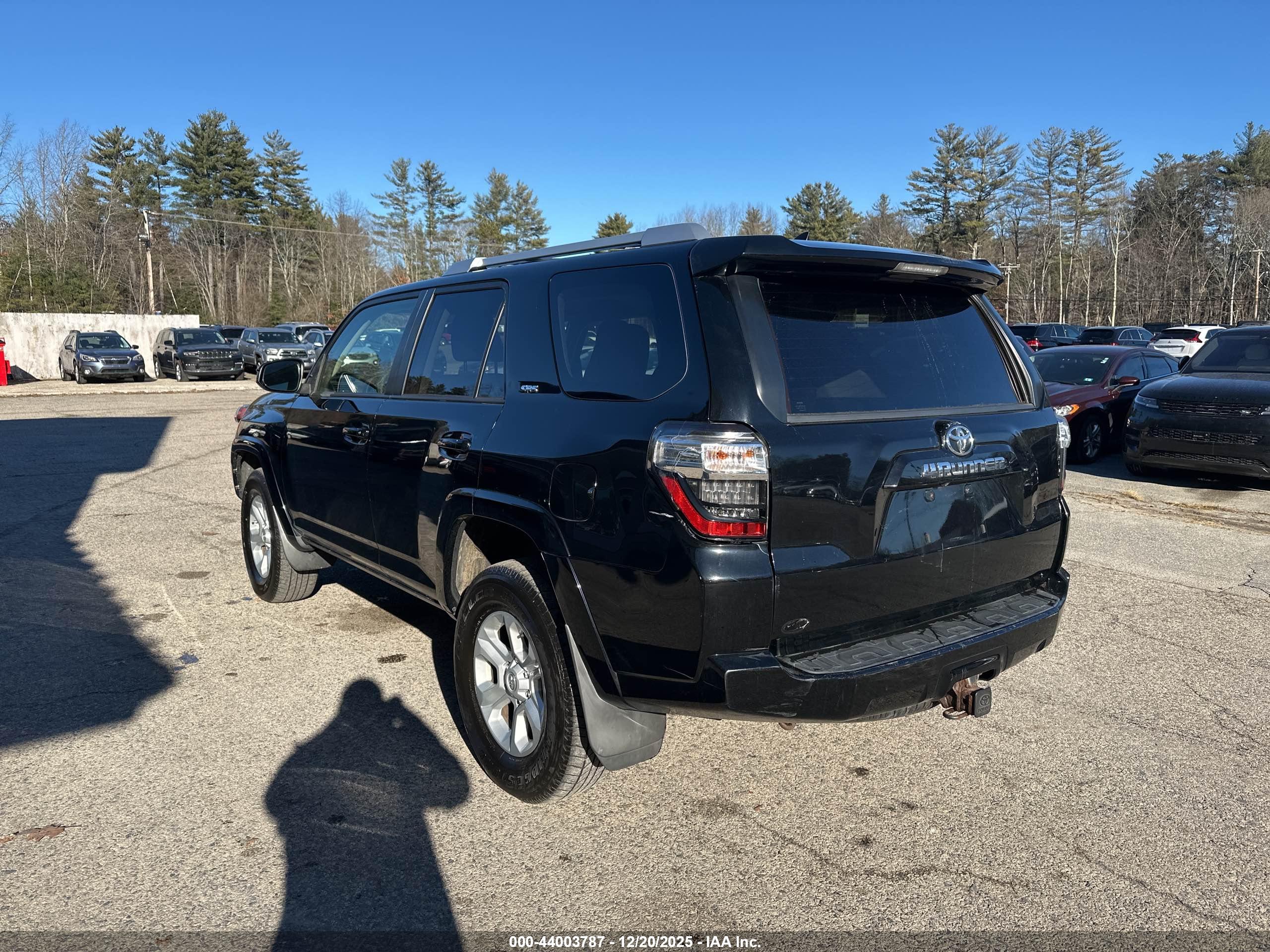 TOYOTA 4RUNNER image 3