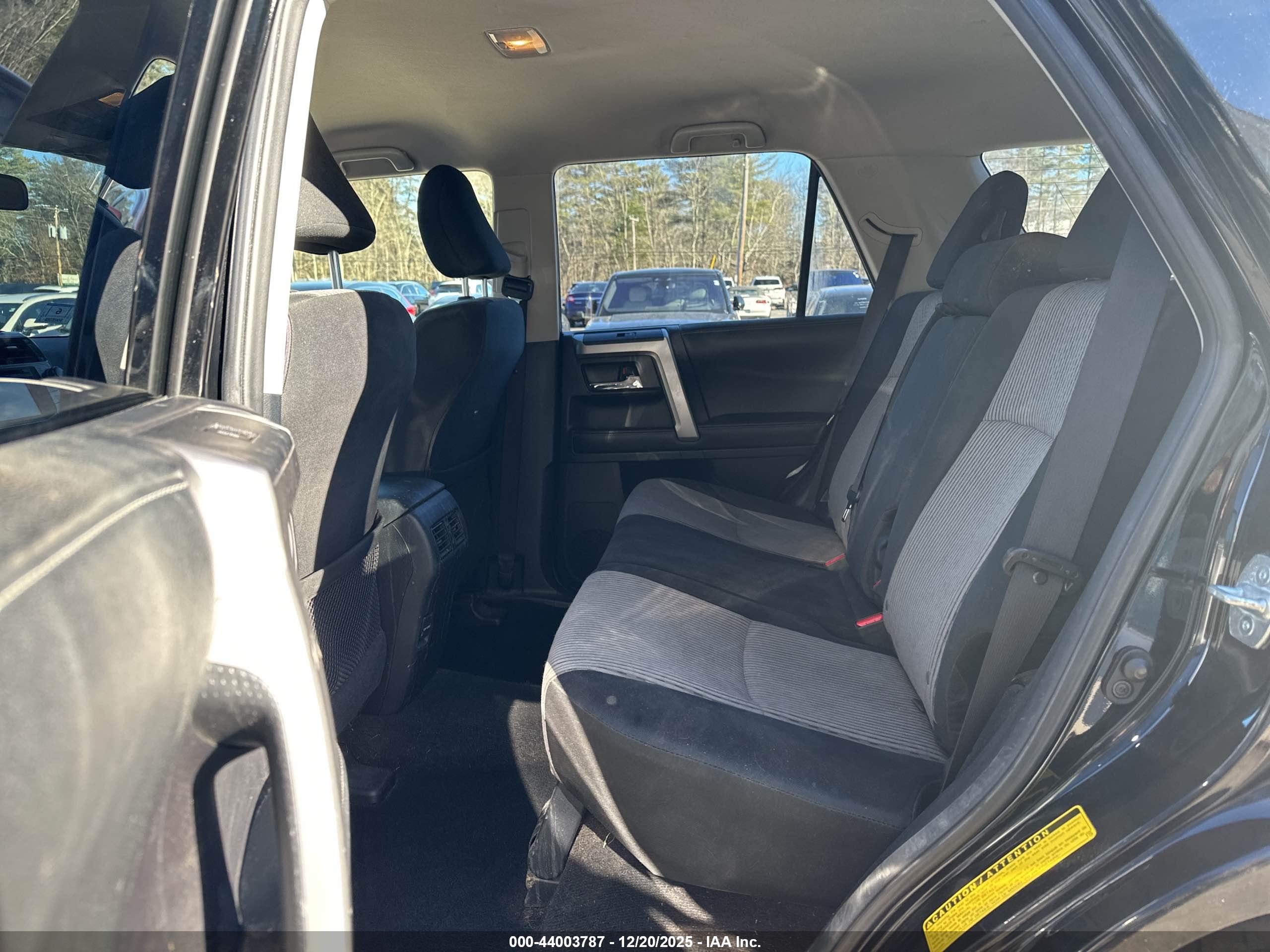 TOYOTA 4RUNNER image 8